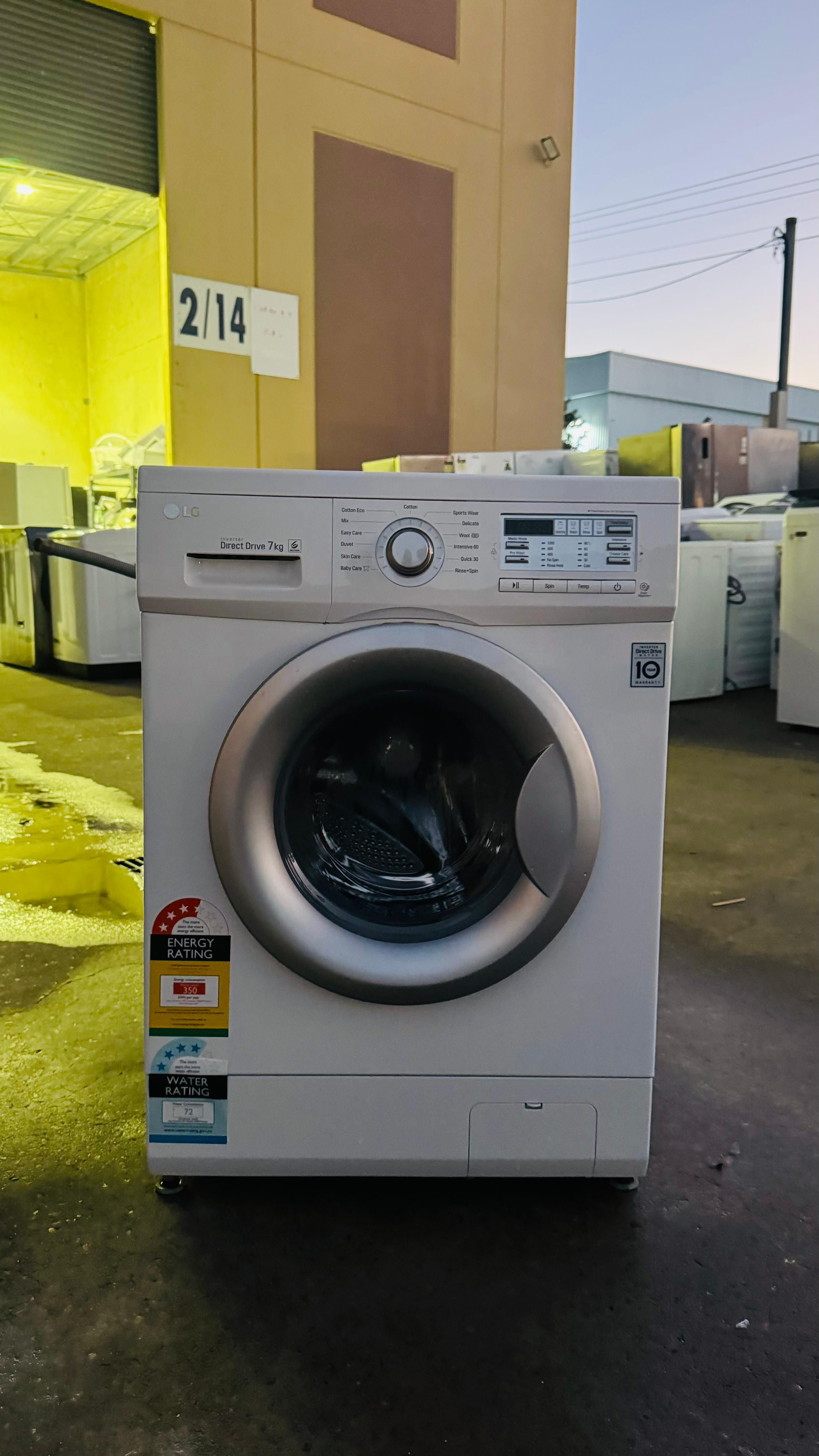 LG 7KGS FRONT LOADER WASHING MACHINE