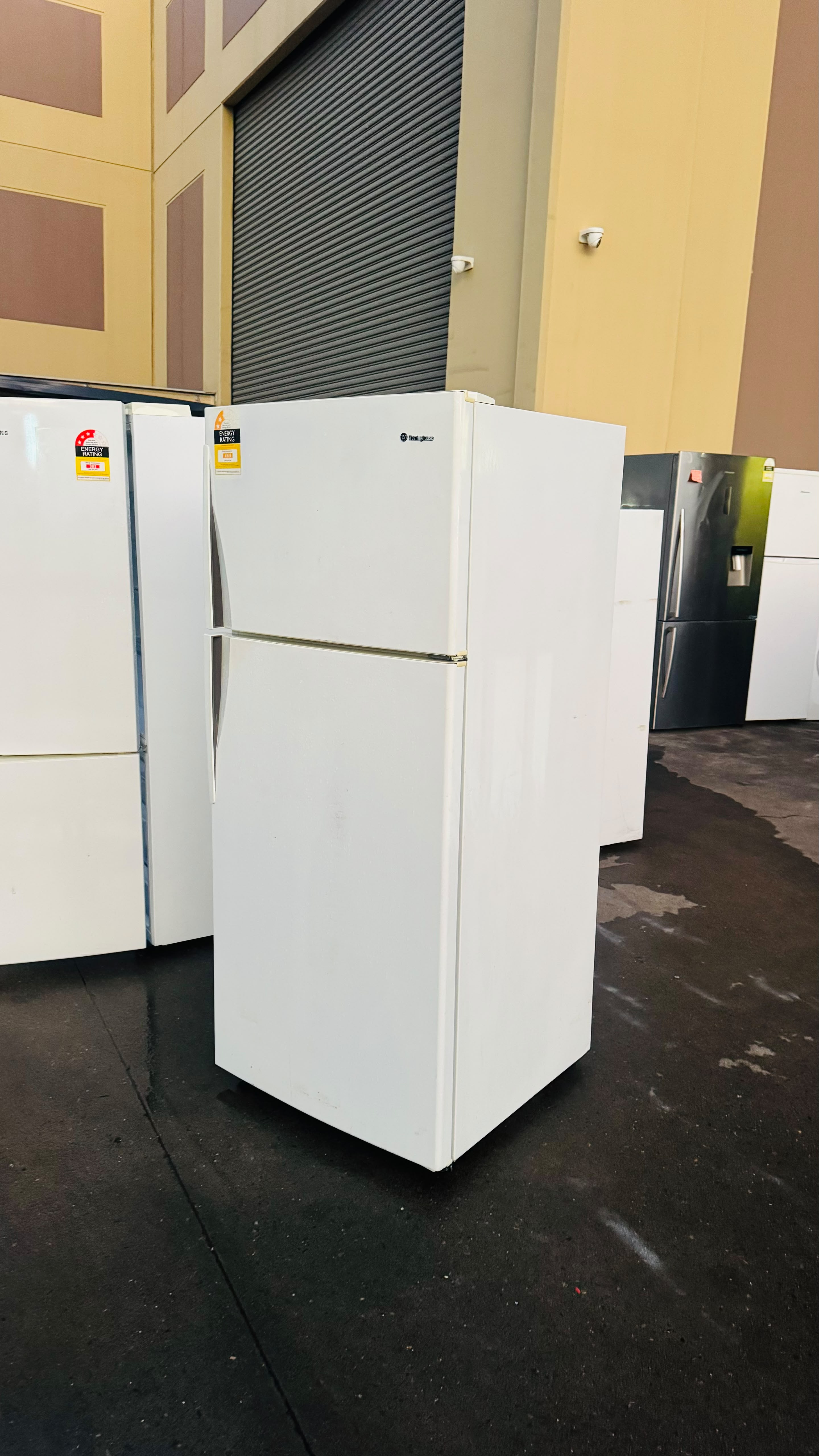 WESTINGHOUSE 420 LITRES FRIDGE FREEZER