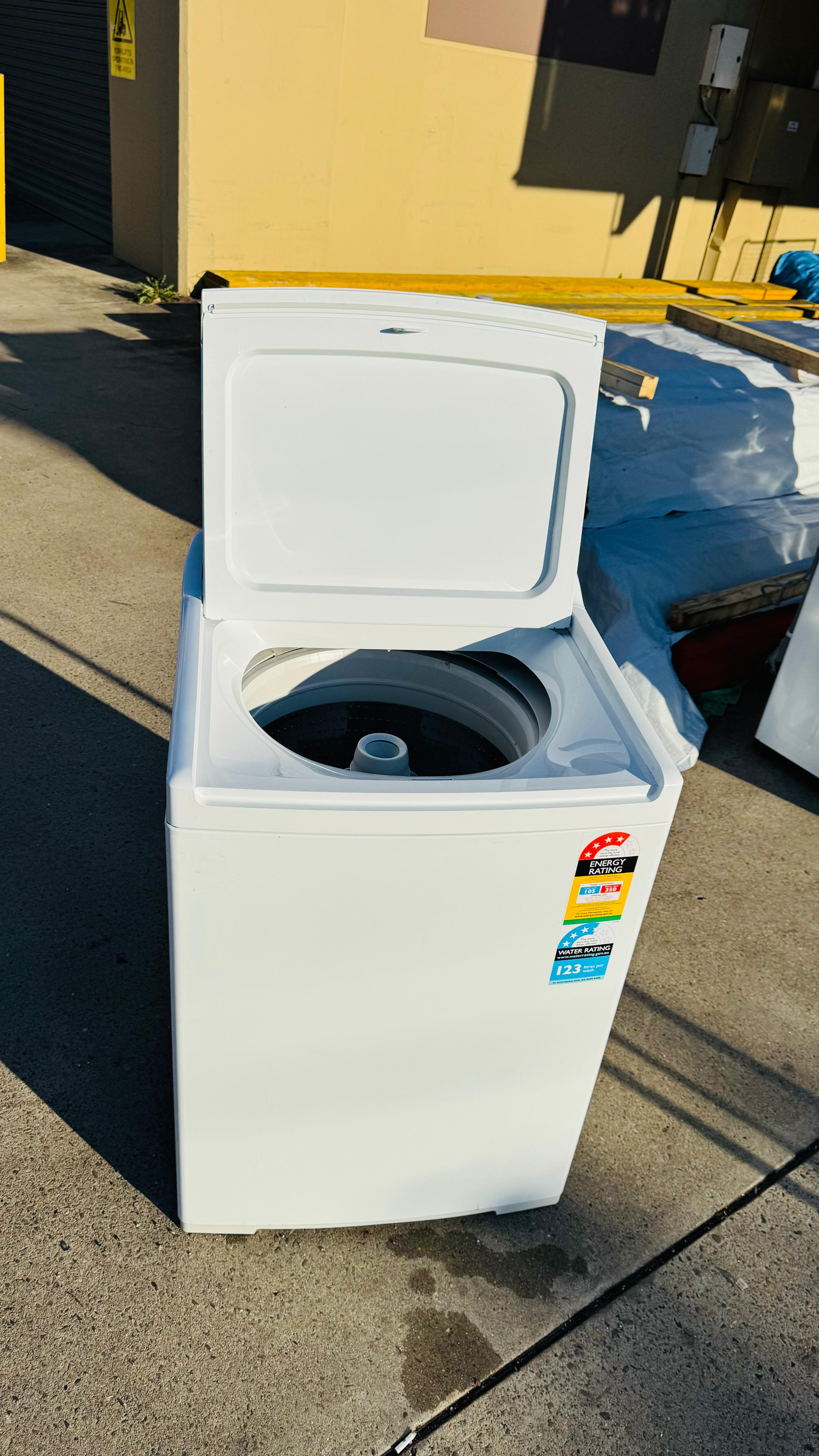 FISHER AND PAYKEL 10 KGS TOP LOADER WASHING MACHINE
