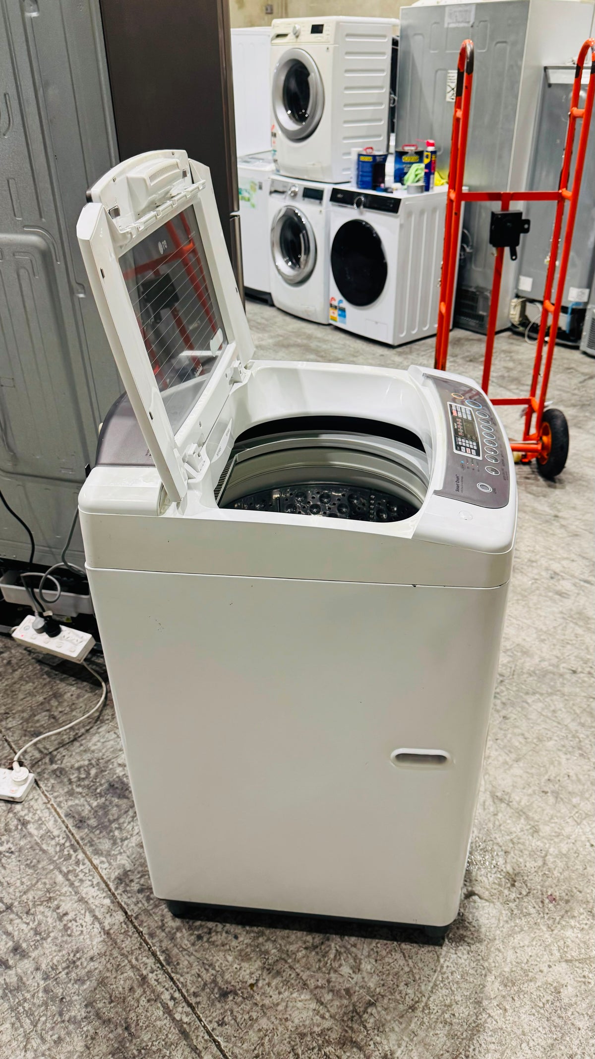 SAMSUNG 343 LITRES FRIDGE FREEZER & LG 8KGS TOP LOADER COMBO