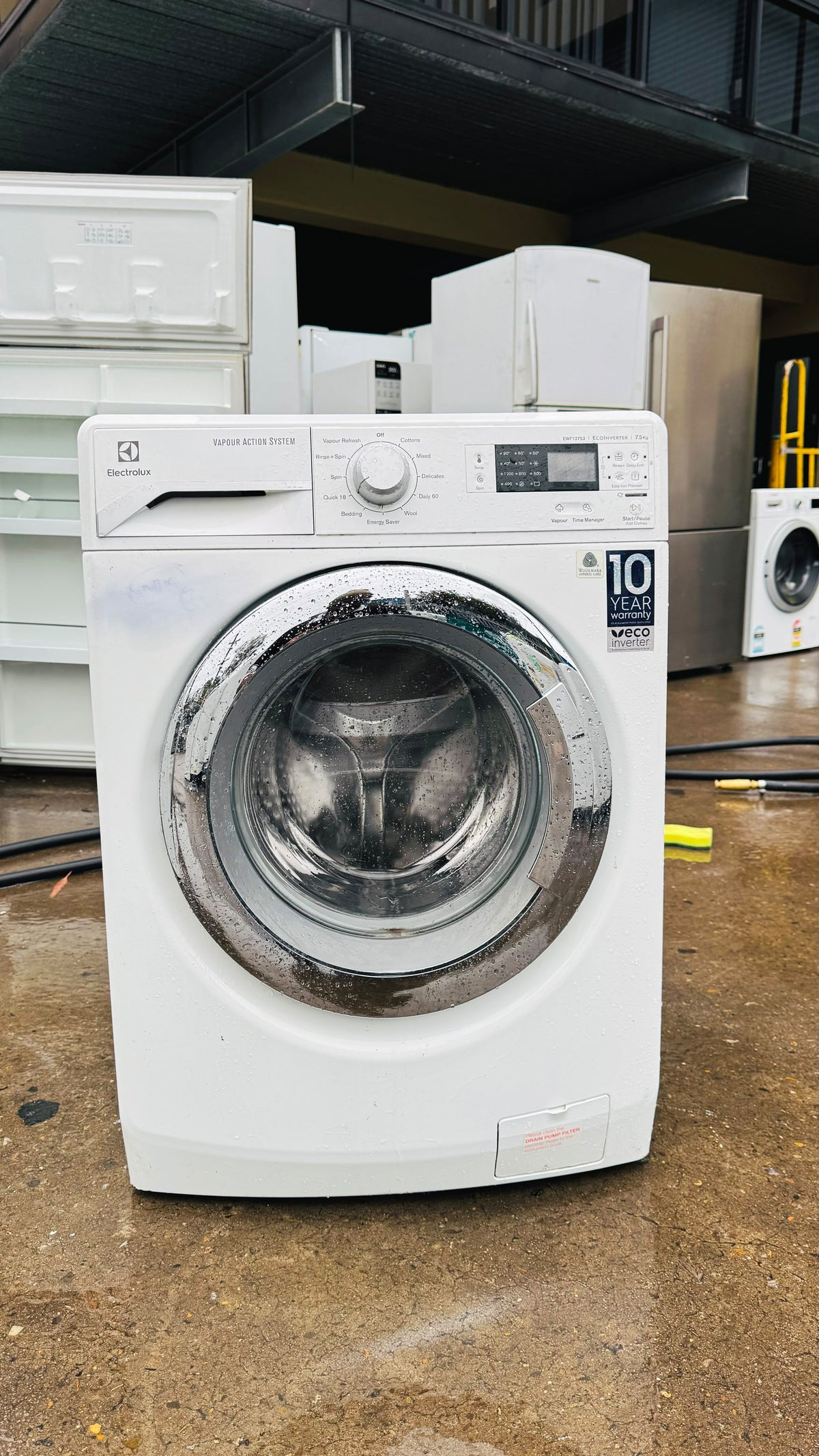 ELECTROLUX 7.5KGS FRONT LOADER WASHING MACHINE
