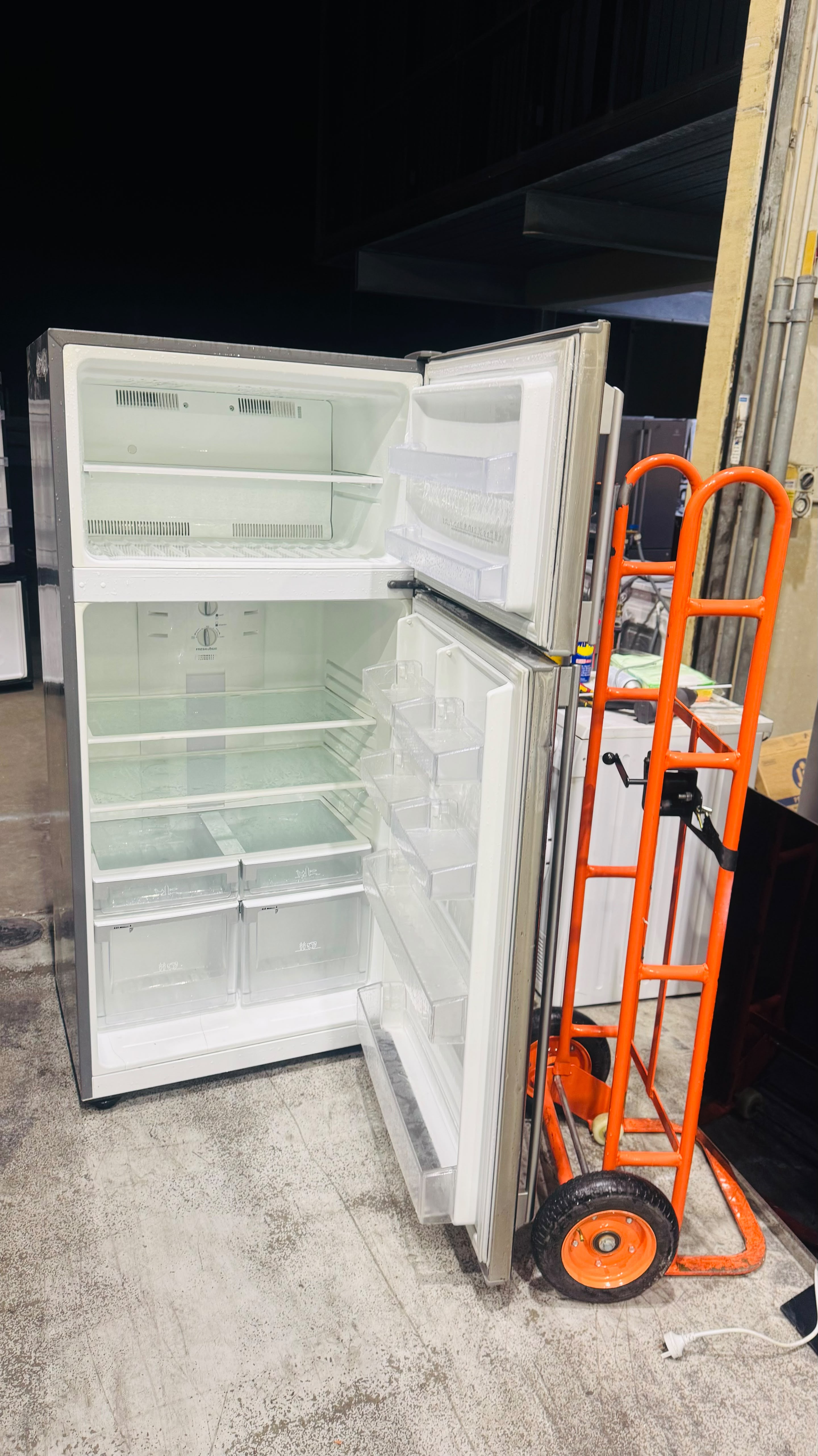 ELECTROLUX 520 LITRES FRIDGE FREEZER