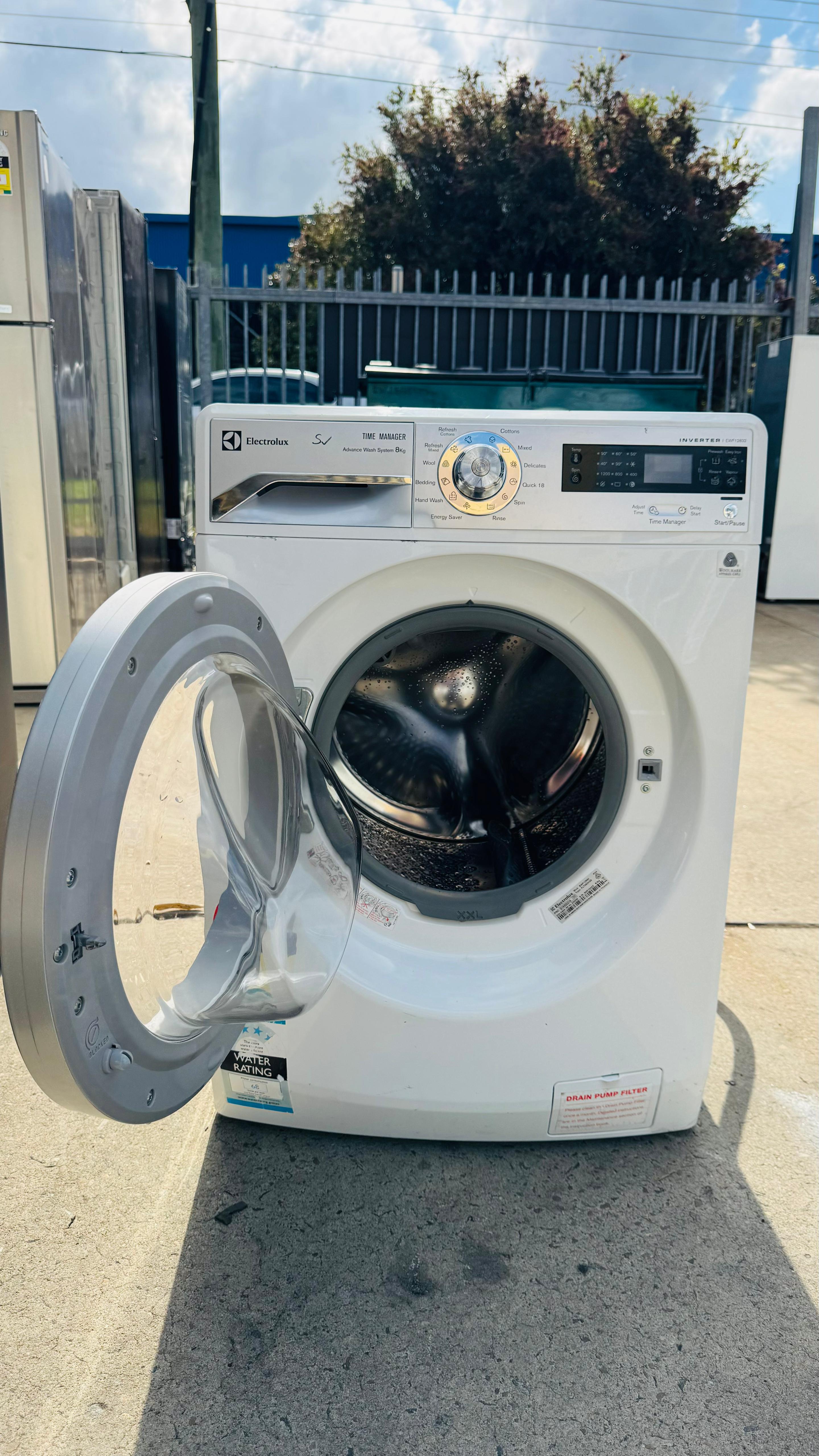 ELECTROLUX 8KGS FRONT LOADER WASHING MACHINE