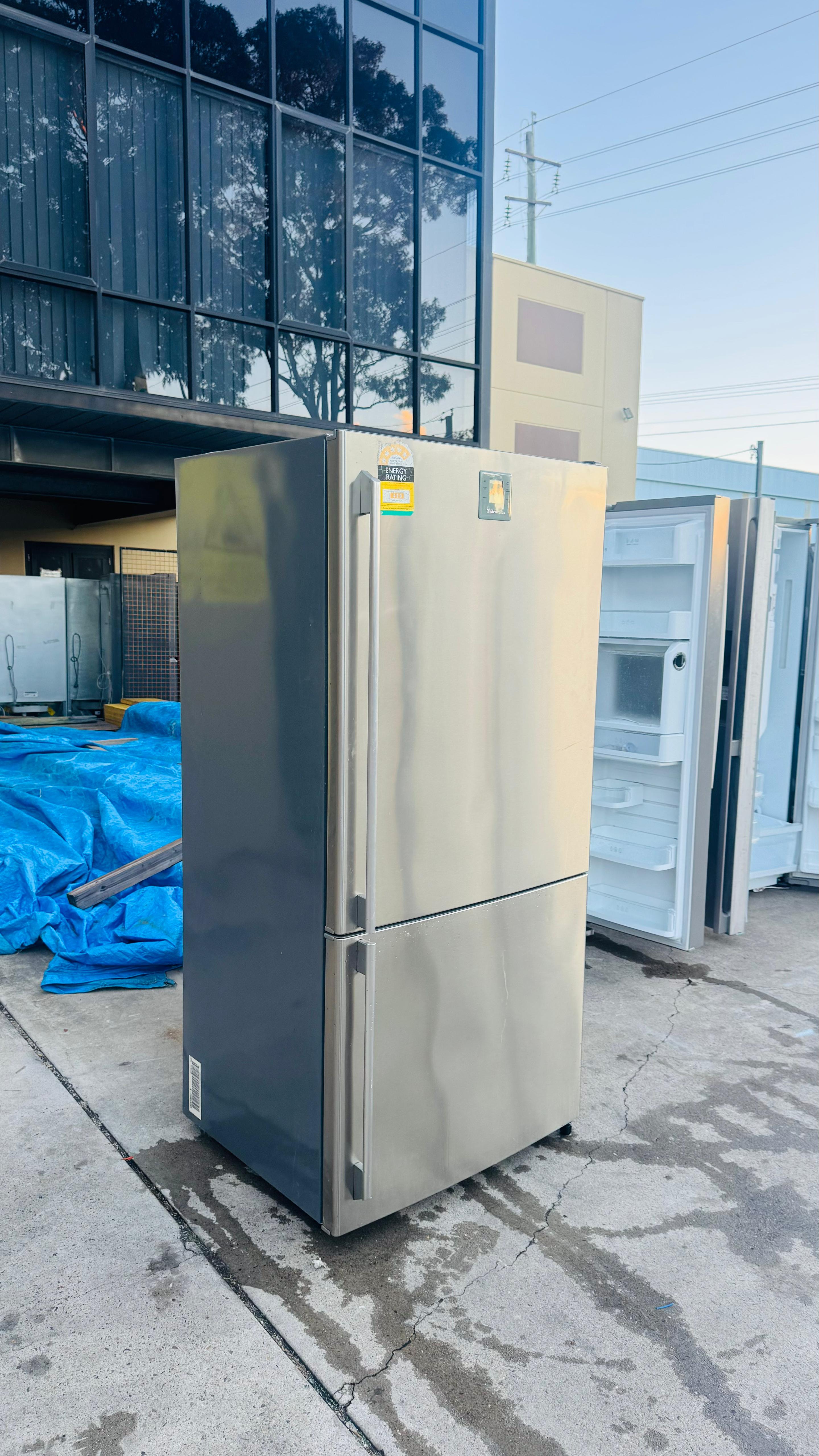 ELECTROLUX 510 LITRES FRIDGE FREEZER