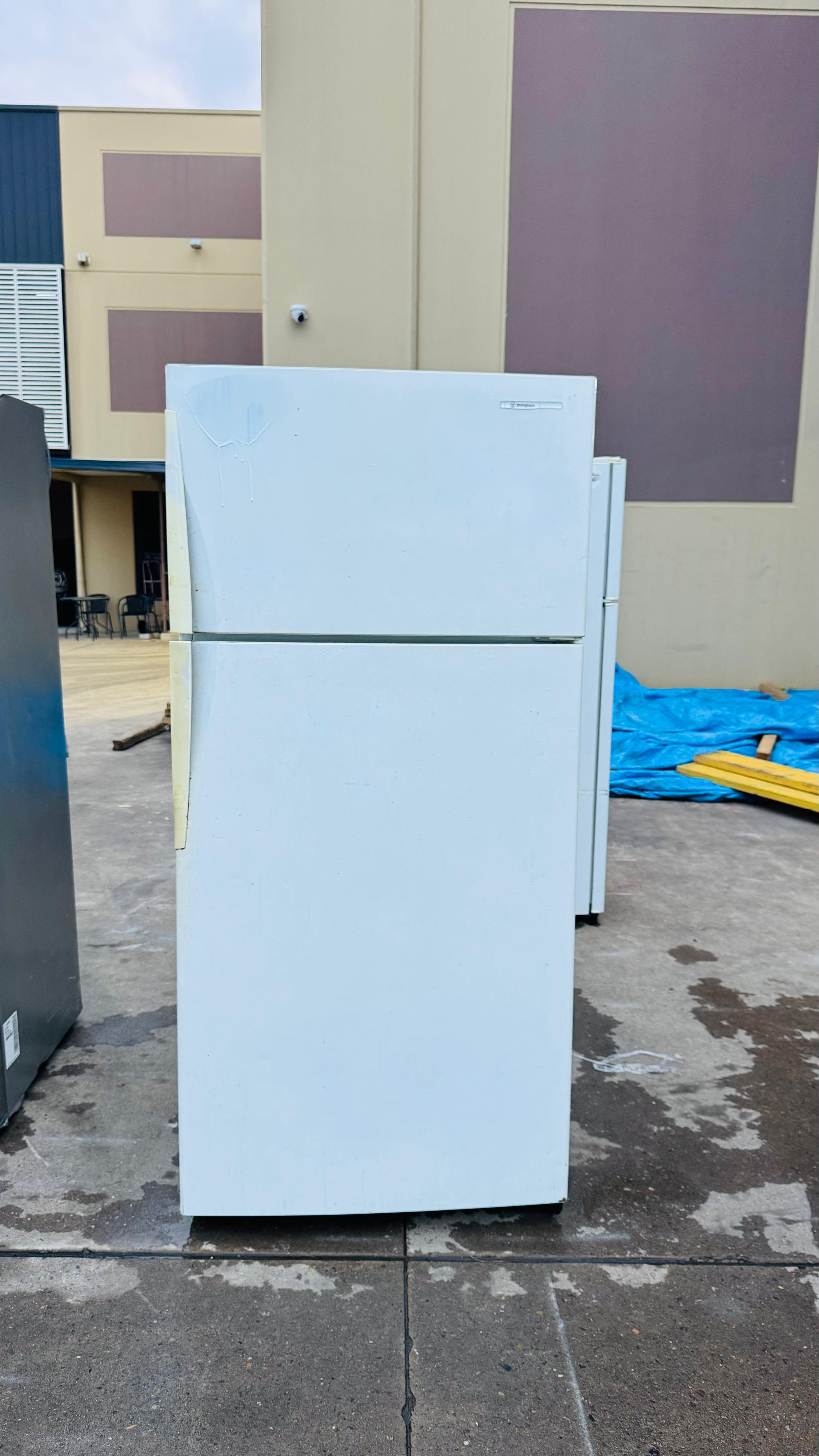 WESTINGHOUSE 520 LITRES FRIDGE FREEZER