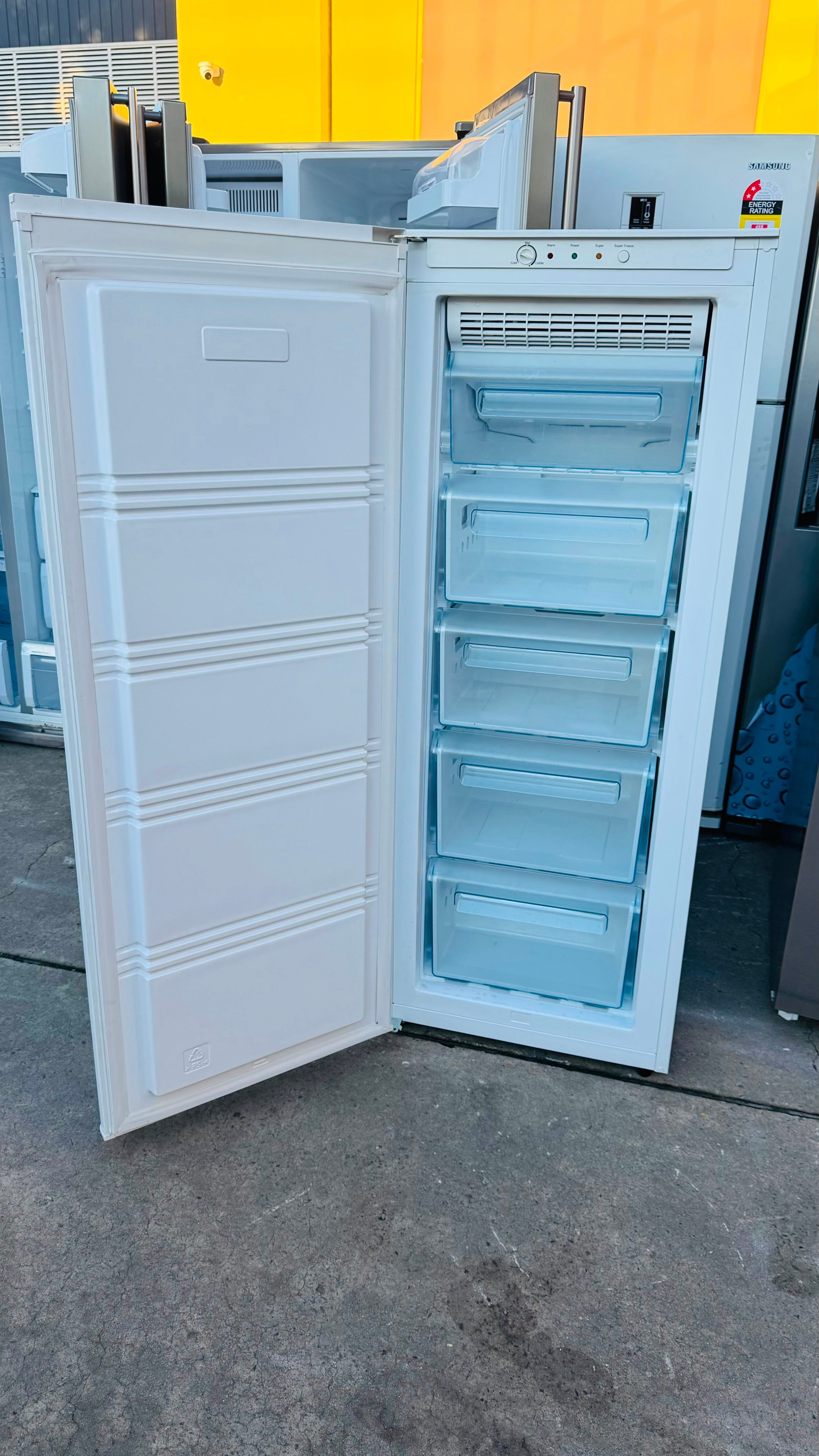 HISENSE 177 LITRES FREEZER ONLY