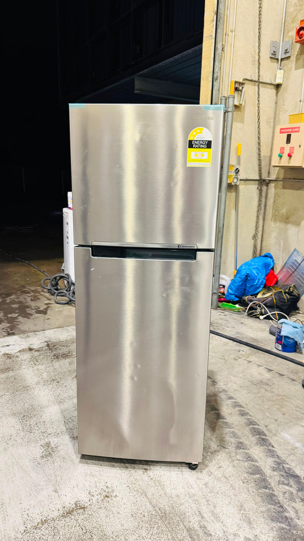 SAMSUNG 320 LITRES FRIDGE FREEZER
