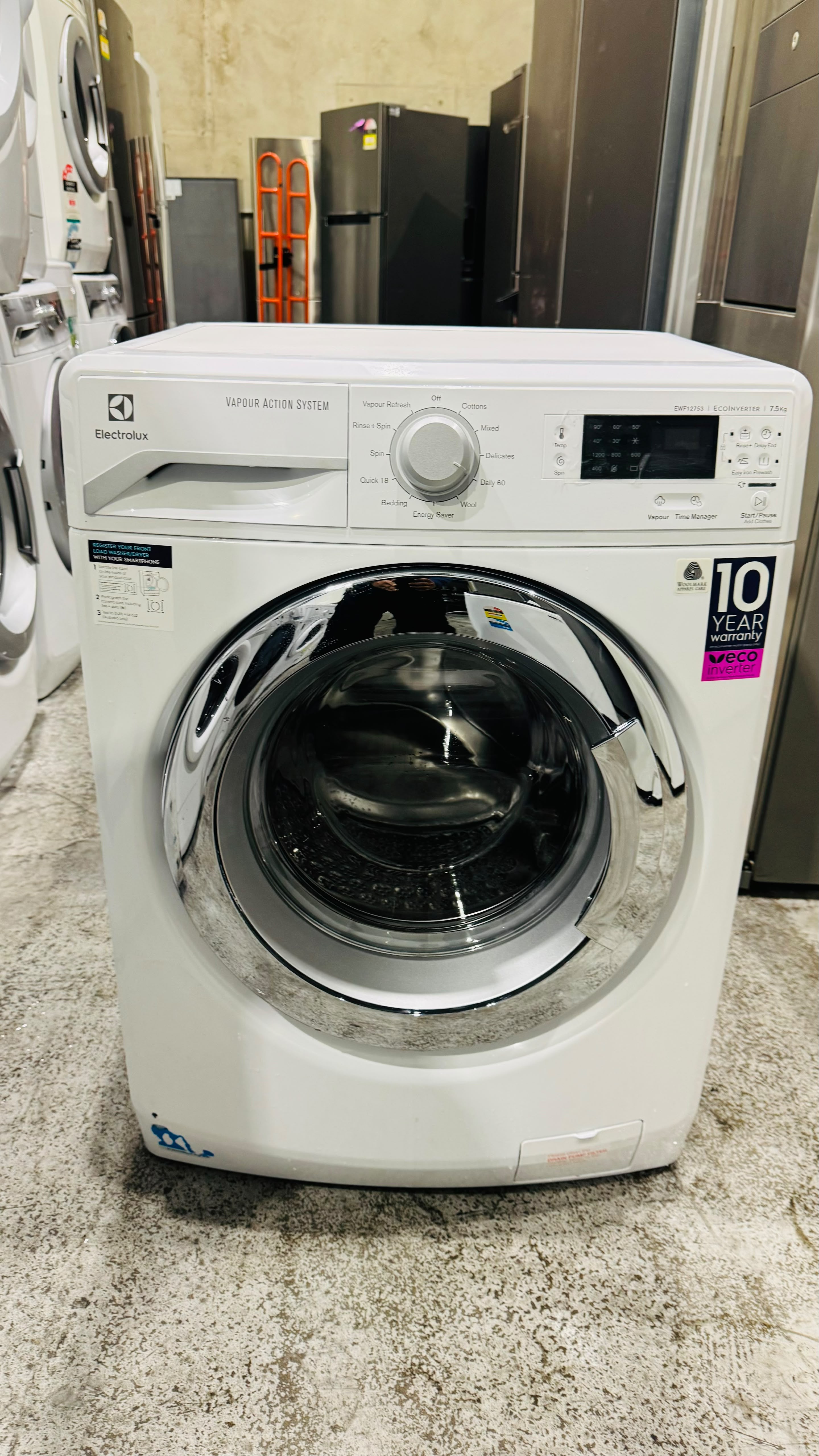 ELECTROLUX 7.5KGS FRONT LOADER WASHING MACHINE