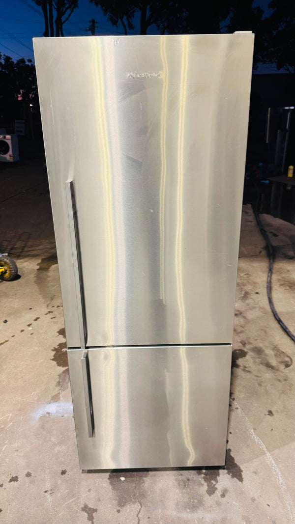 FISHER AND PAYKEL 403 LITRES FRIDGE FREEZER
