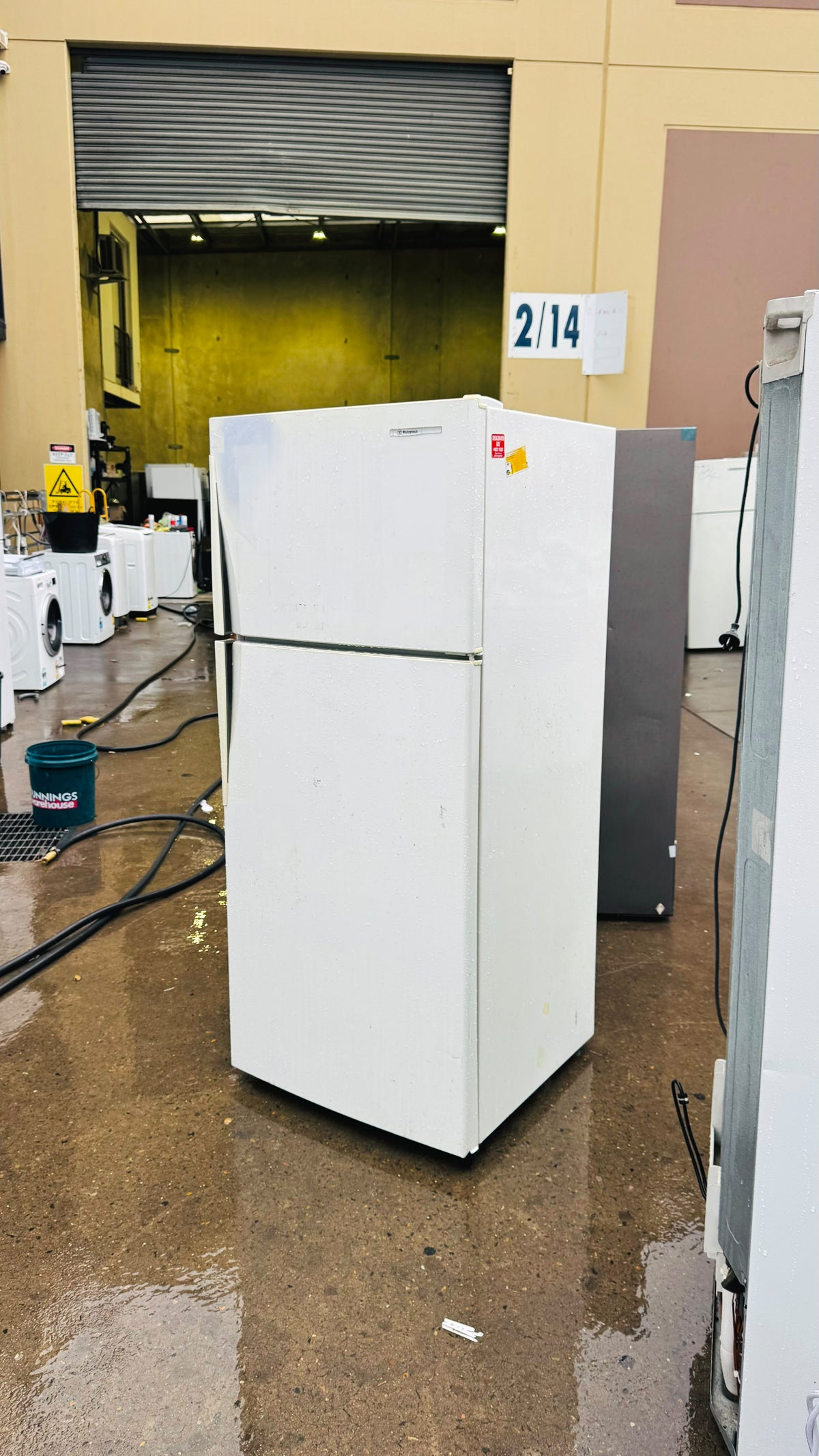 WESTINGHOUSE 420 LITRES FRIDGE FREEZER