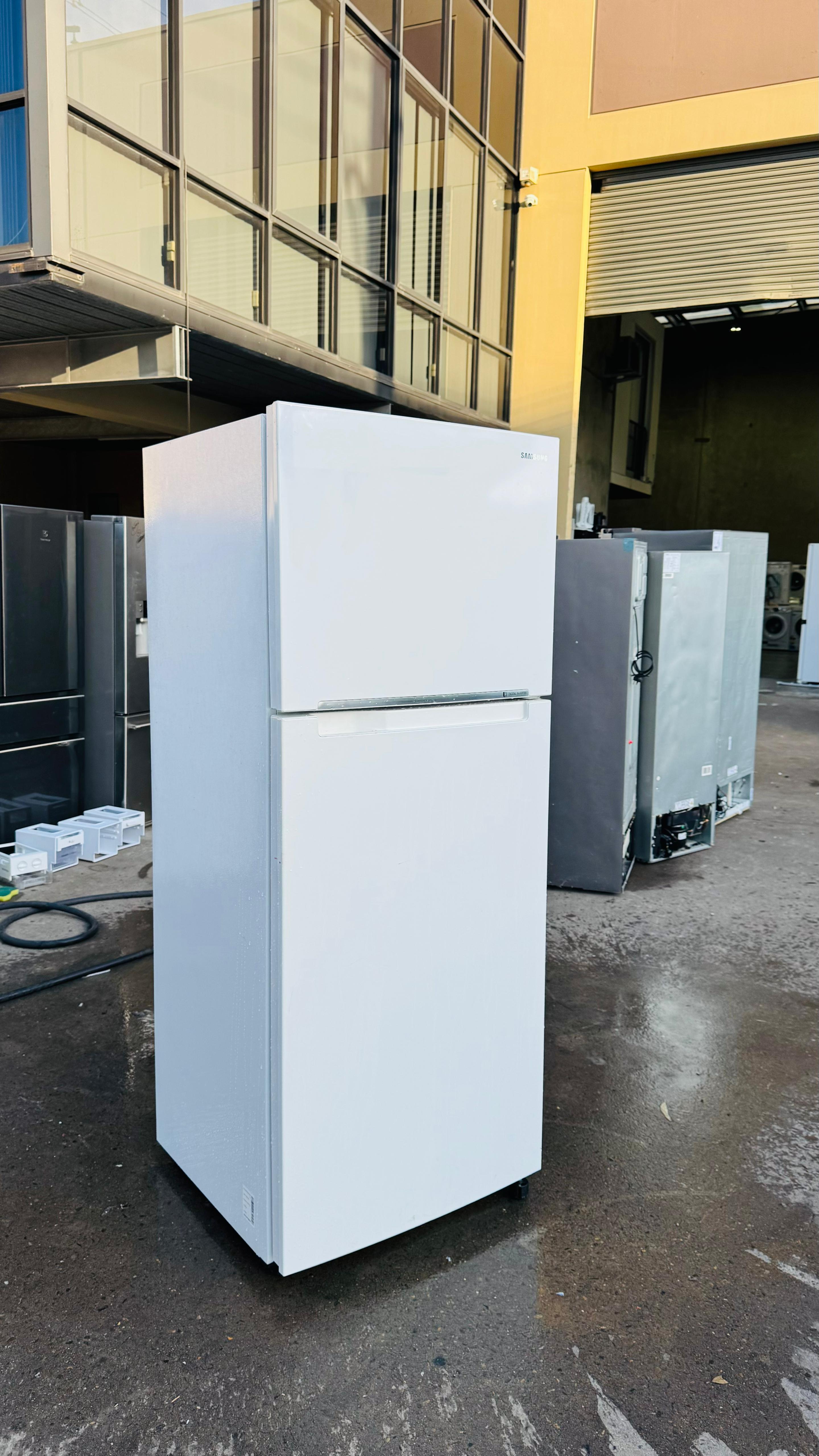 SAMSUNG 471 LITRES FRIDGE FREEZER