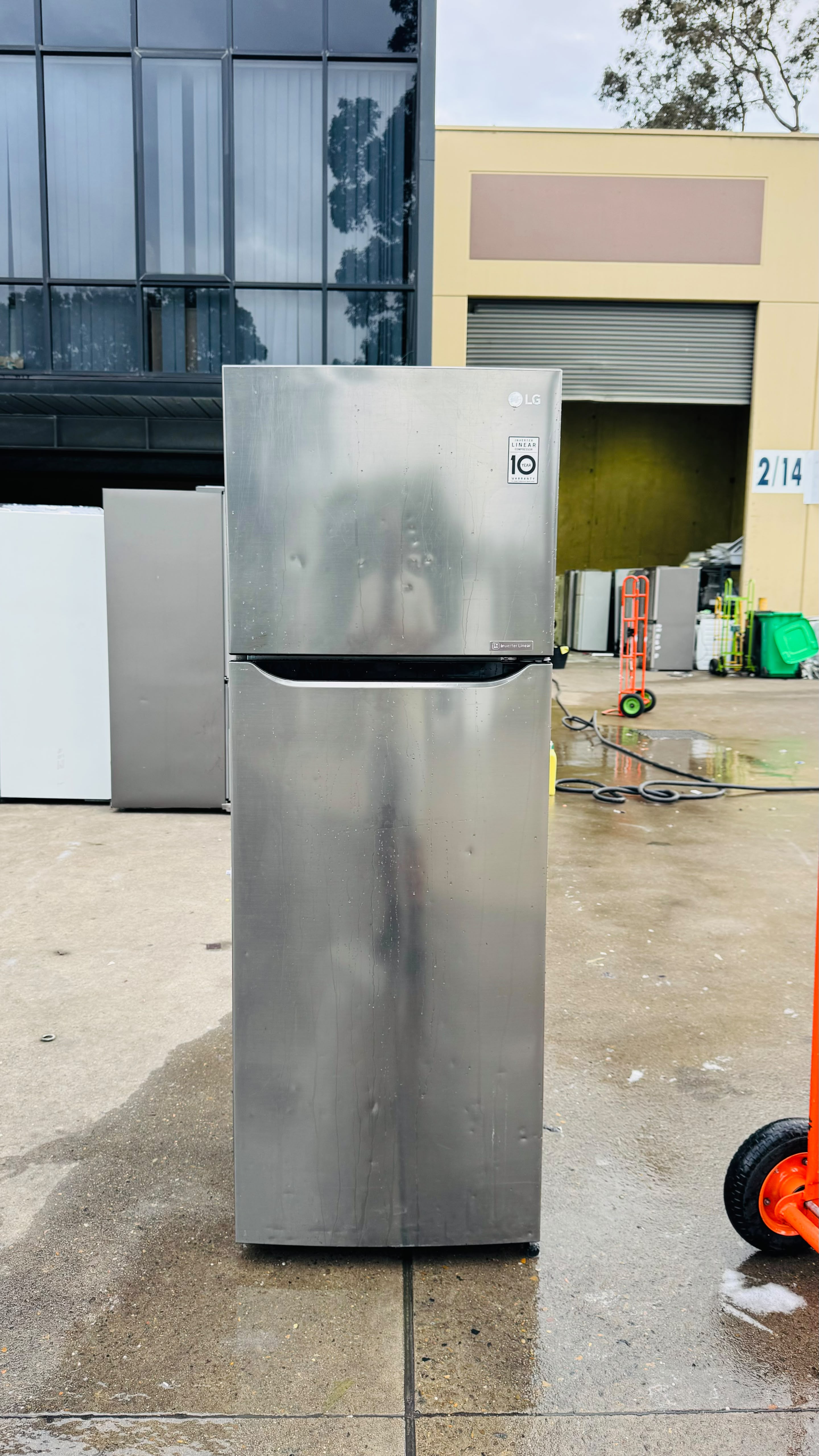 LG 332 LITRES FRIDGE FREEZER