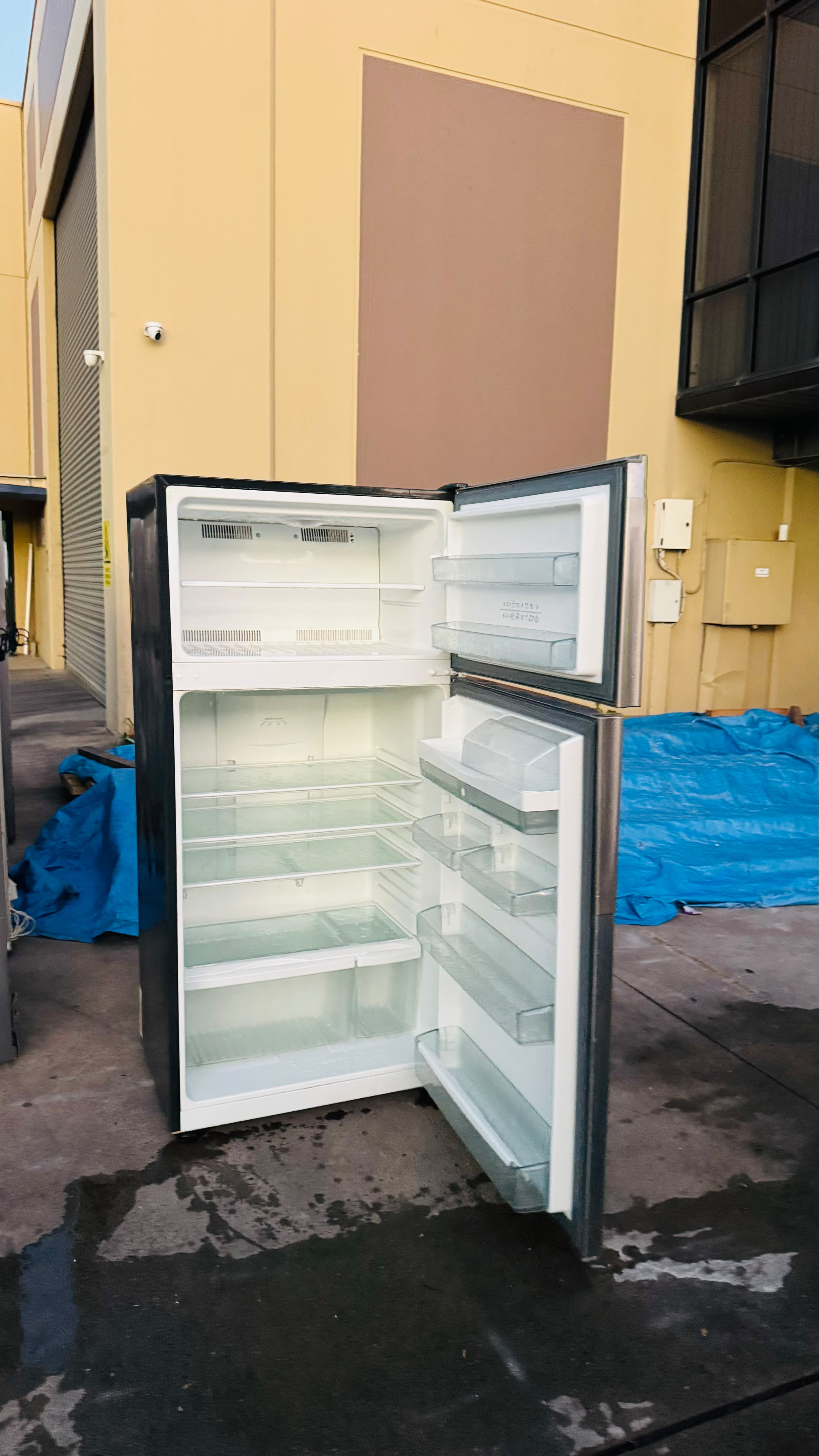 WESTINGHOUSE 517 LITRES FRIDGE FREEZER