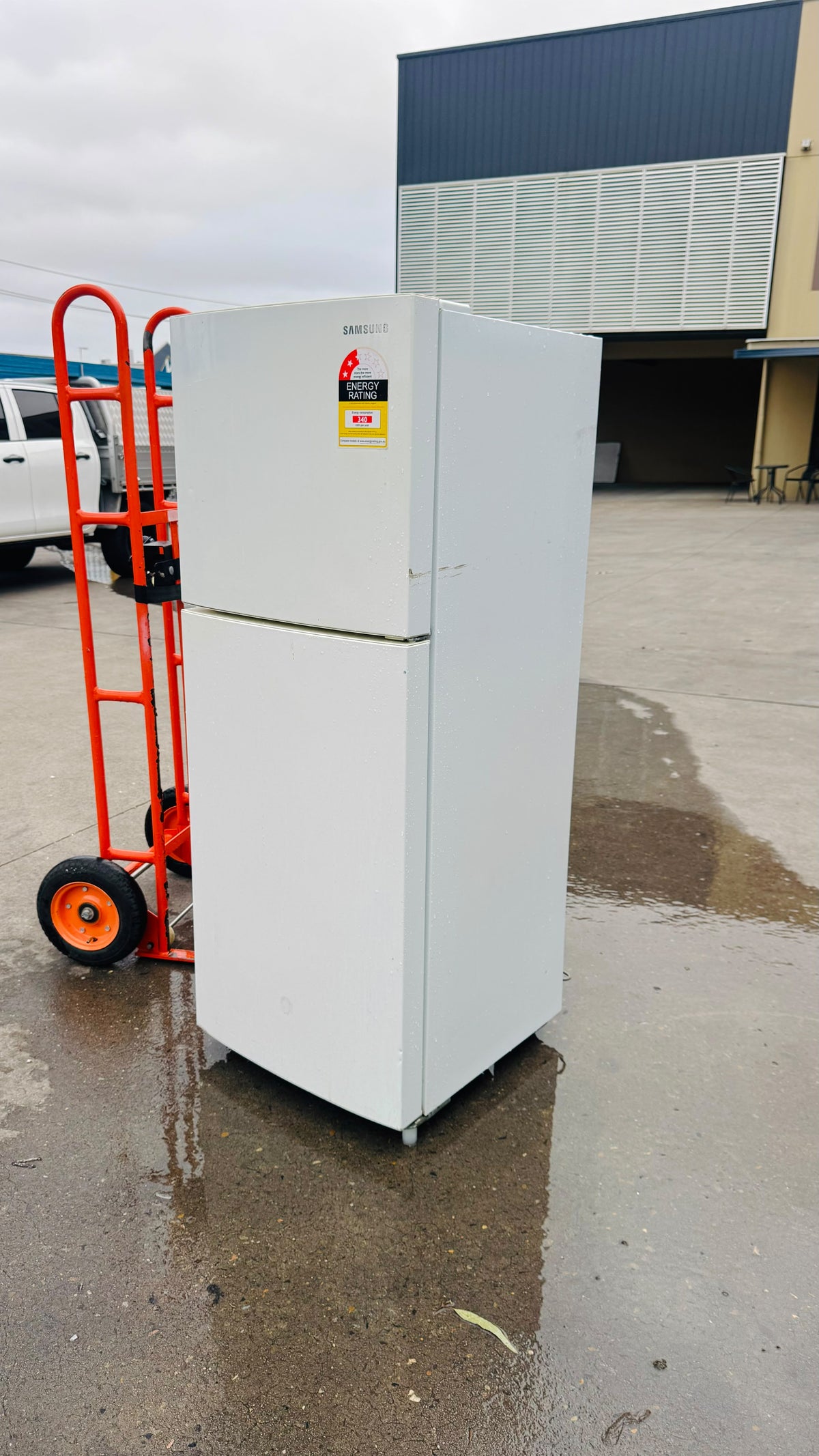 SAMSUNG 216 LITRES FRIDGE FREEZER