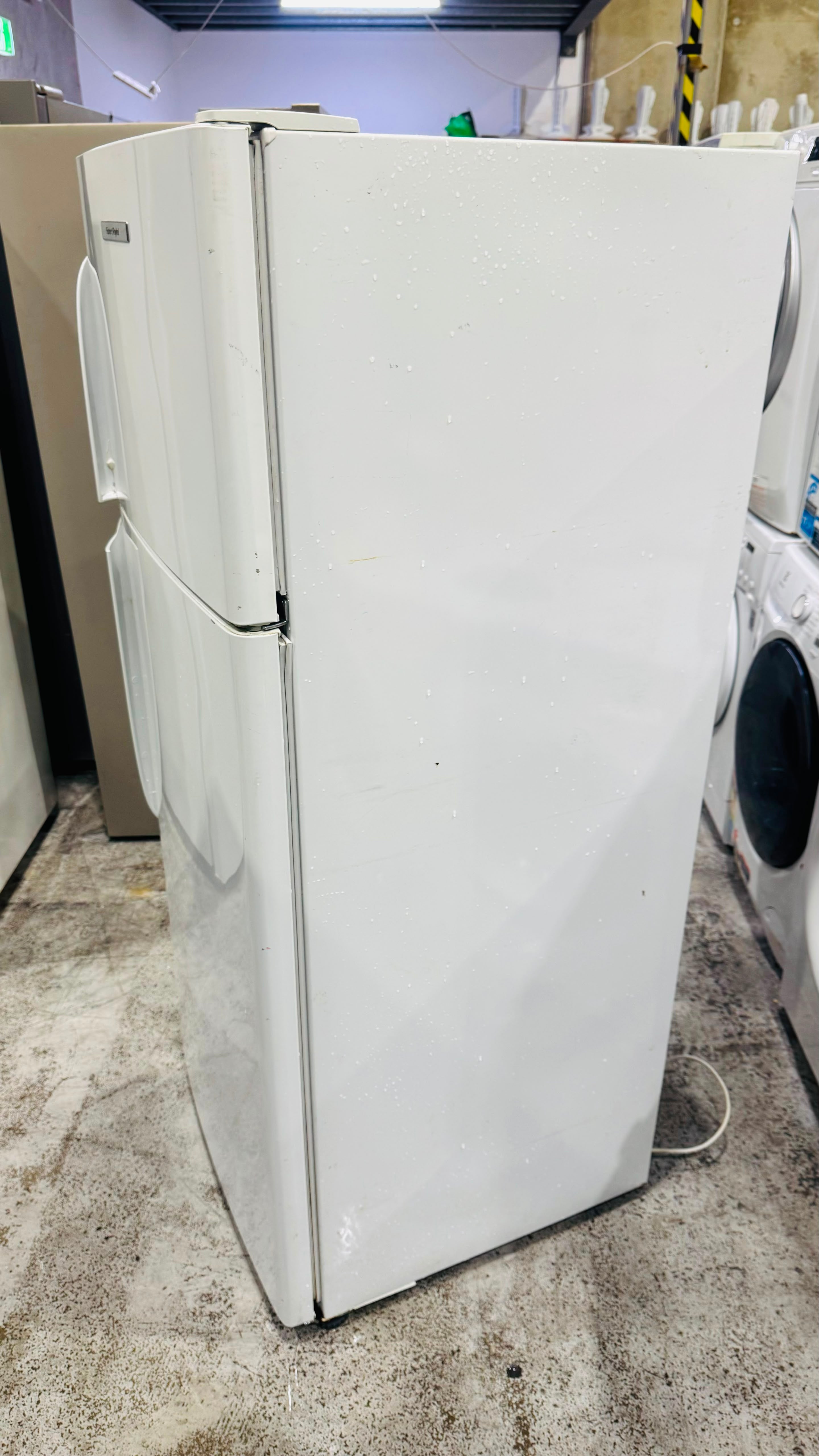 FISHER AND PAYKEL 380 LITRES FRIDGE FREEZER