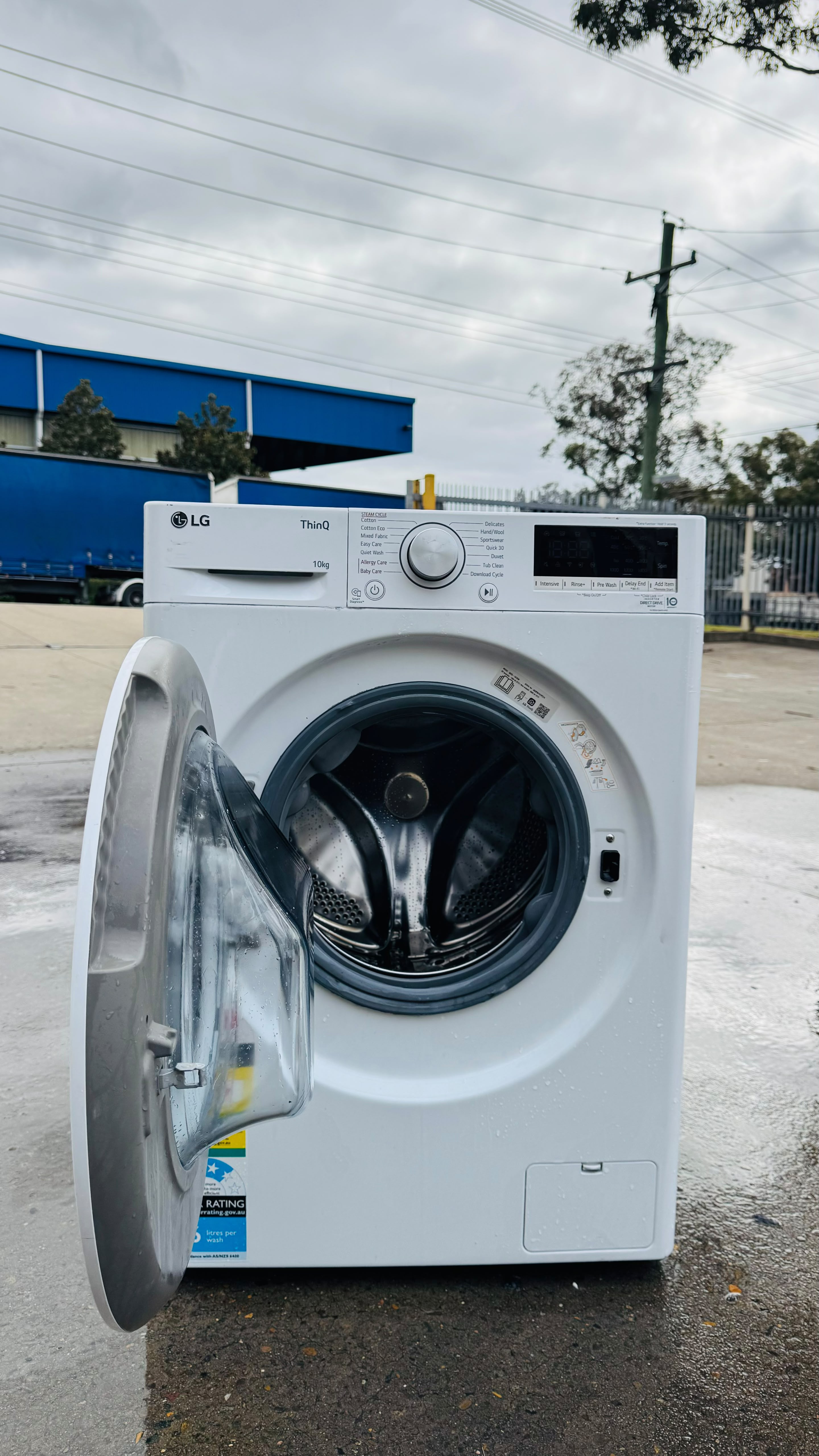LG 10KGS FRONT LOADER WASHING MACHINE