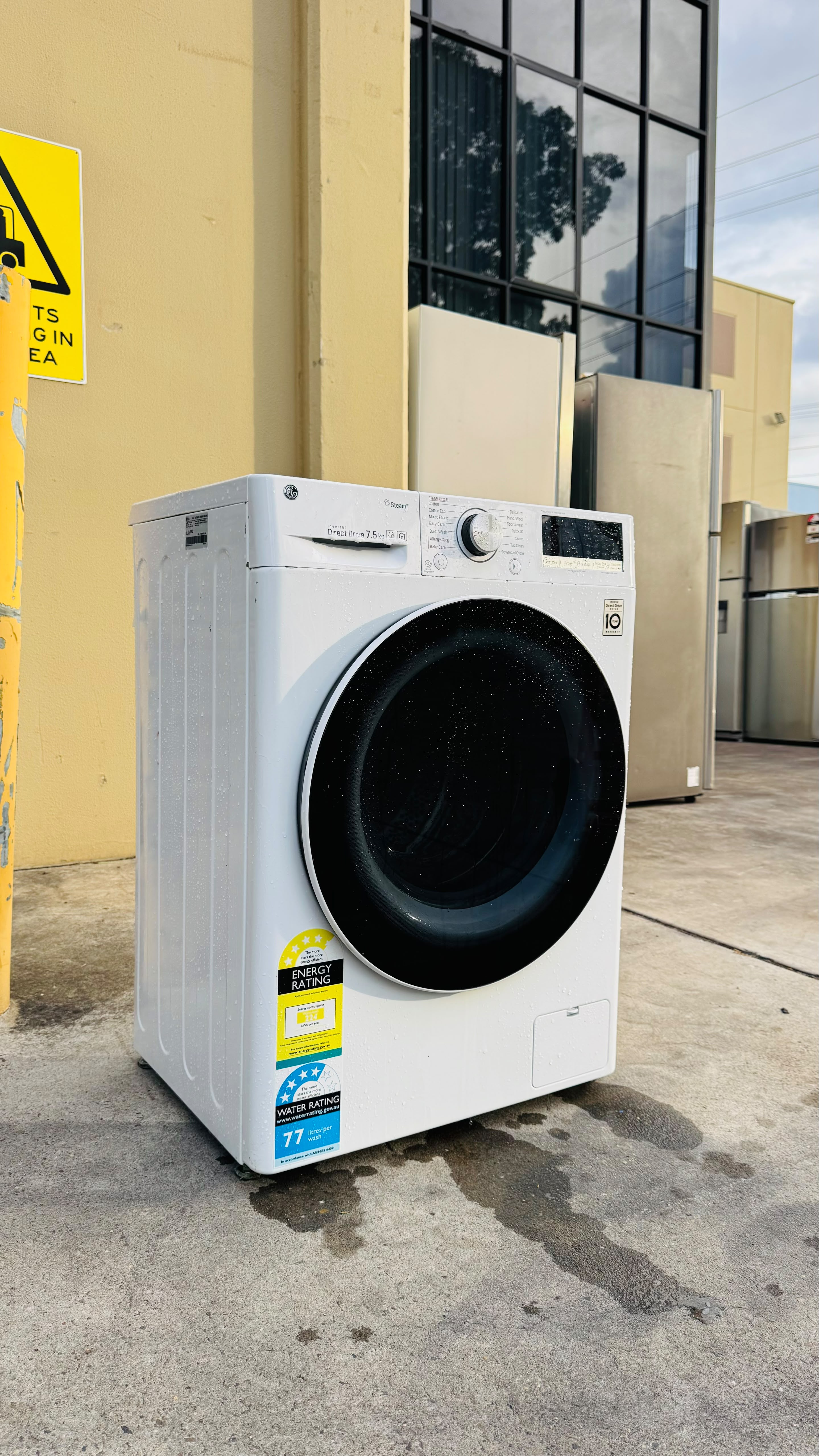 LG 7.5KGS FRONT LOADER WASHING MACHINE