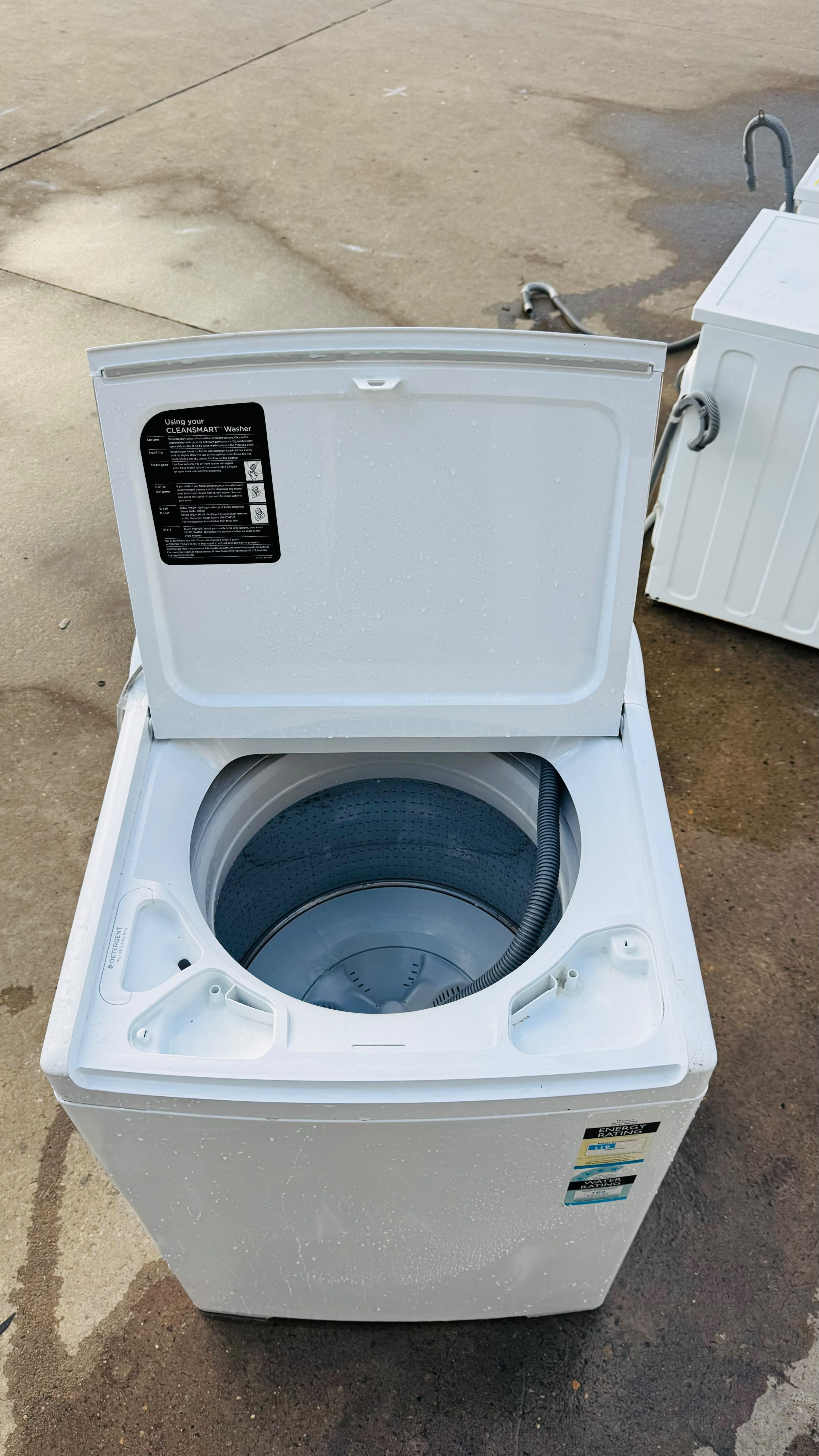 FISHER AND PAYKEL 10KGS TOP LOADER WASHING MACHINE