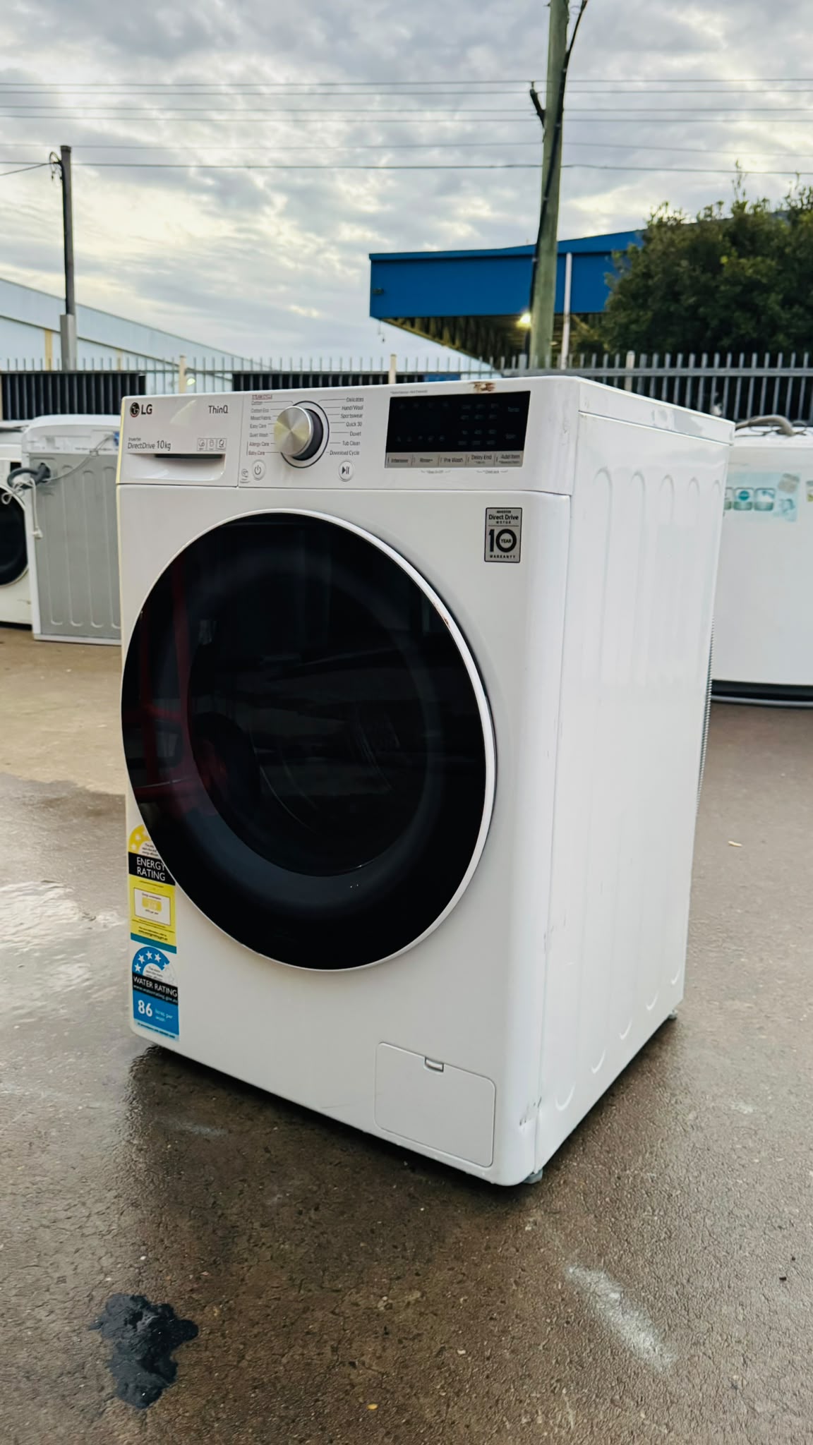 LG 10KGS FRONT LOADER WASHING MACHINE