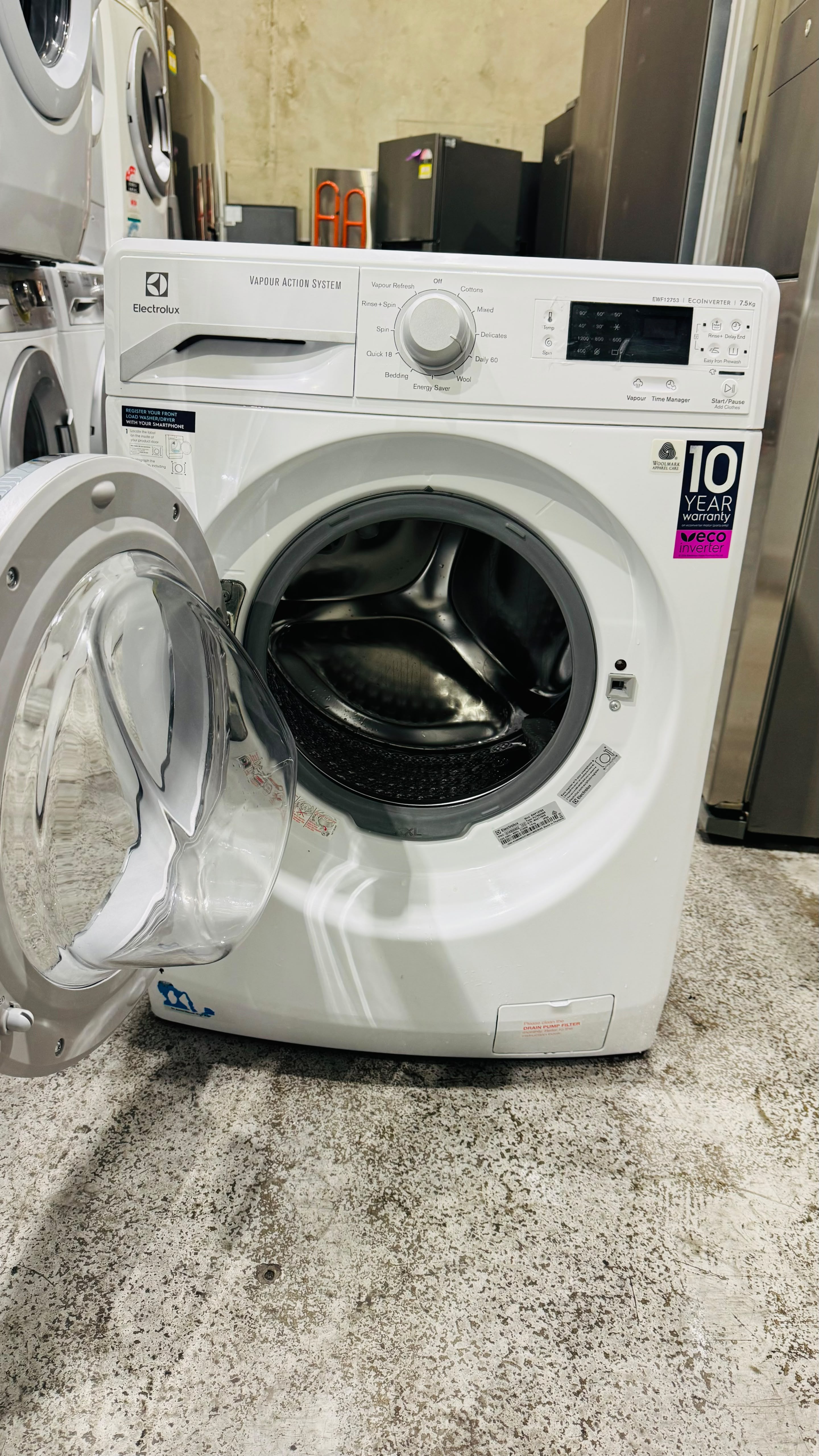 ELECTROLUX 7.5KGS FRONT LOADER WASHING MACHINE