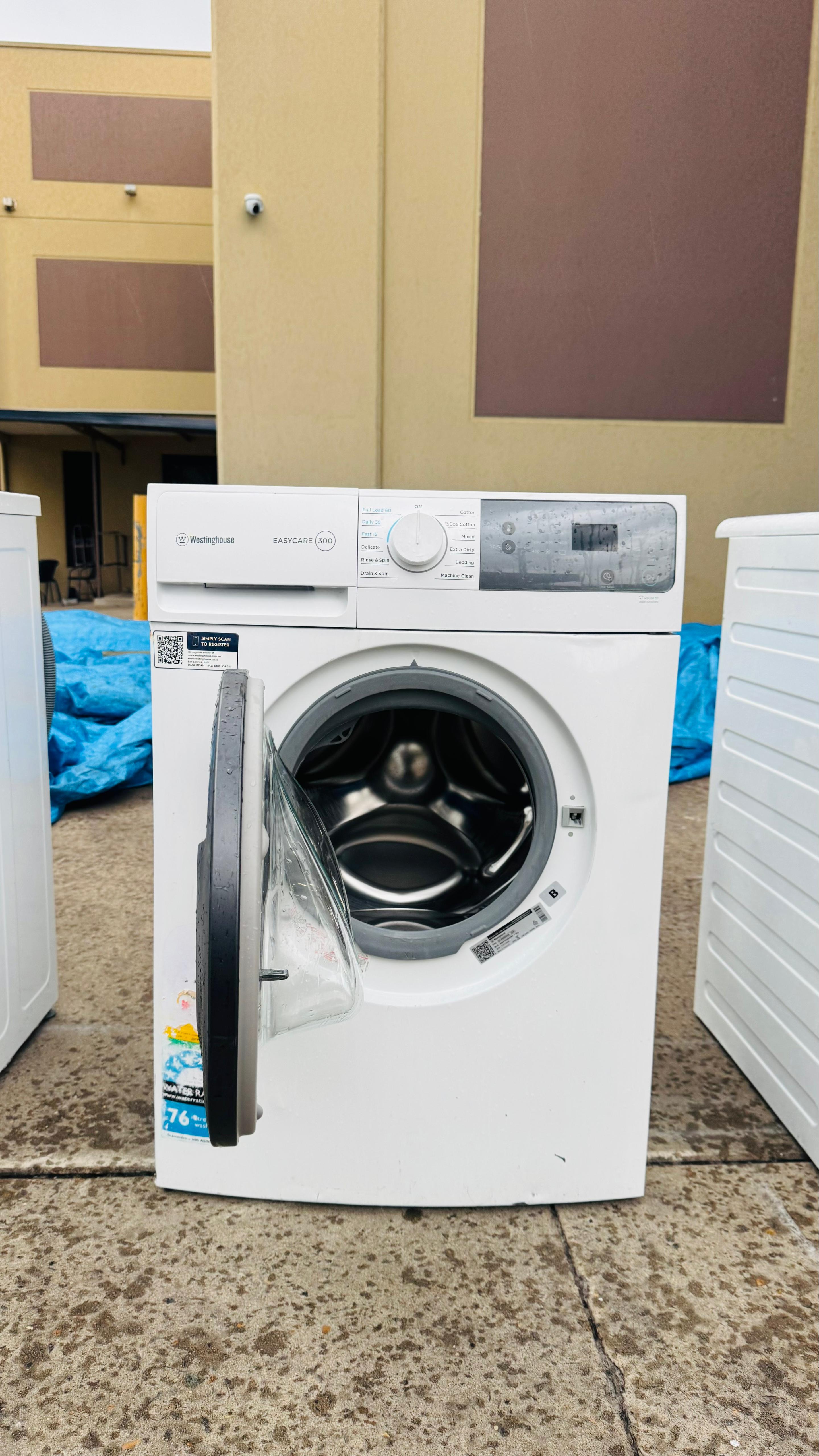 ELECTROLUX 7.5KGS FRONT LOADER WASHING MACHINE