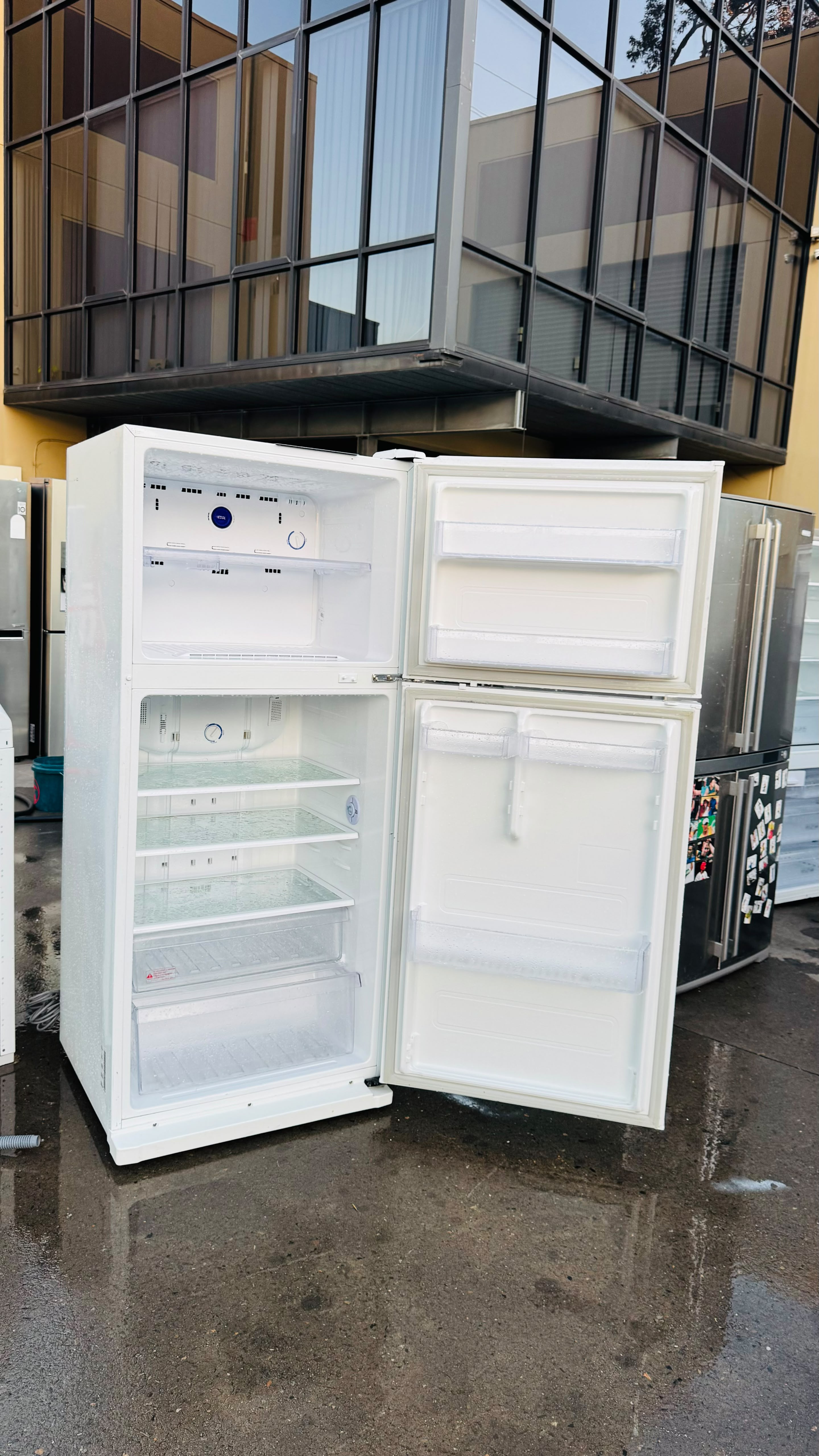 SAMSUNG 419 LITRES FRIDGE FREEZER