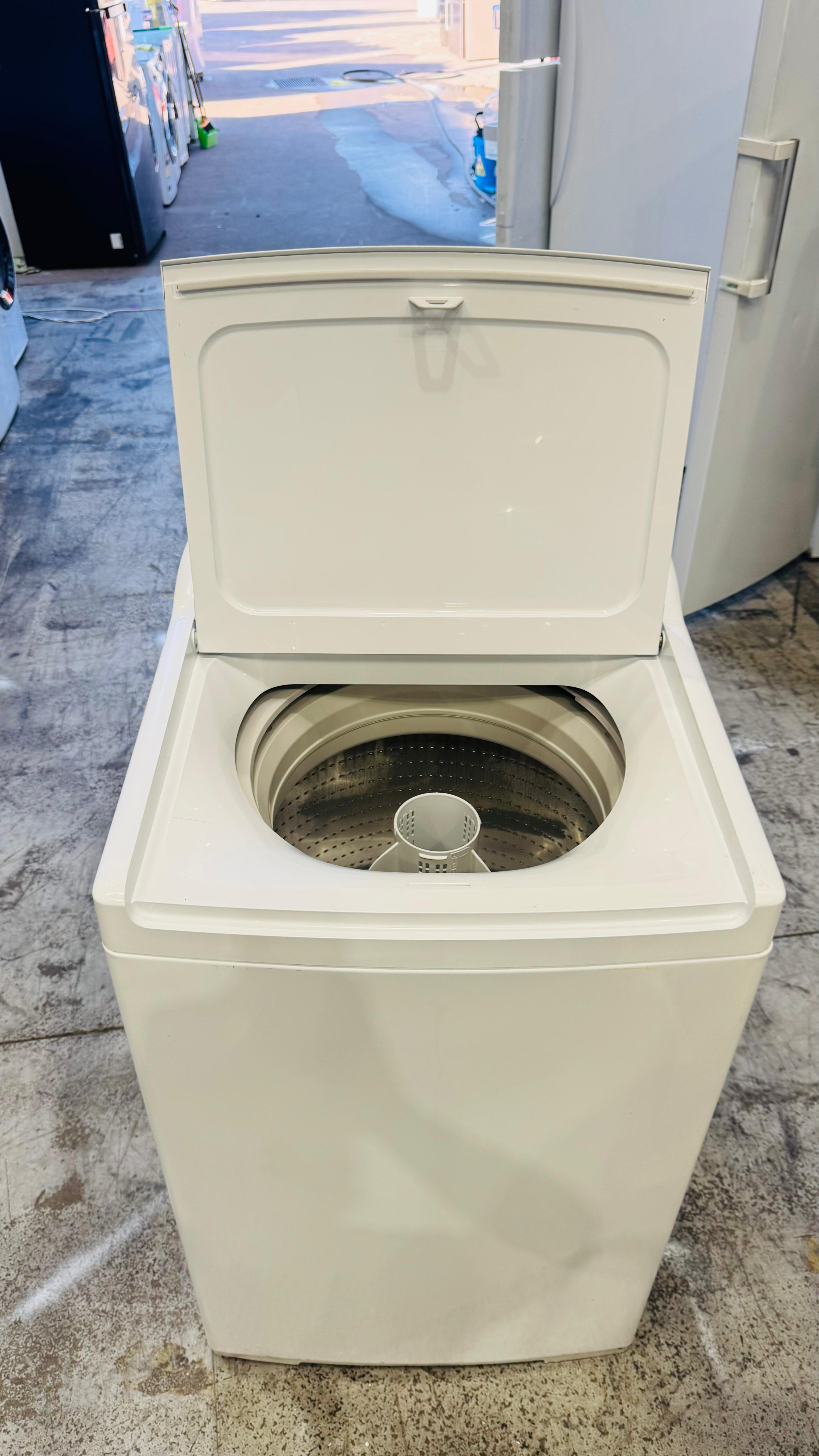 FISHER AND PAYKEL 8.5KGS TOP LOADER WASHING MACHINE