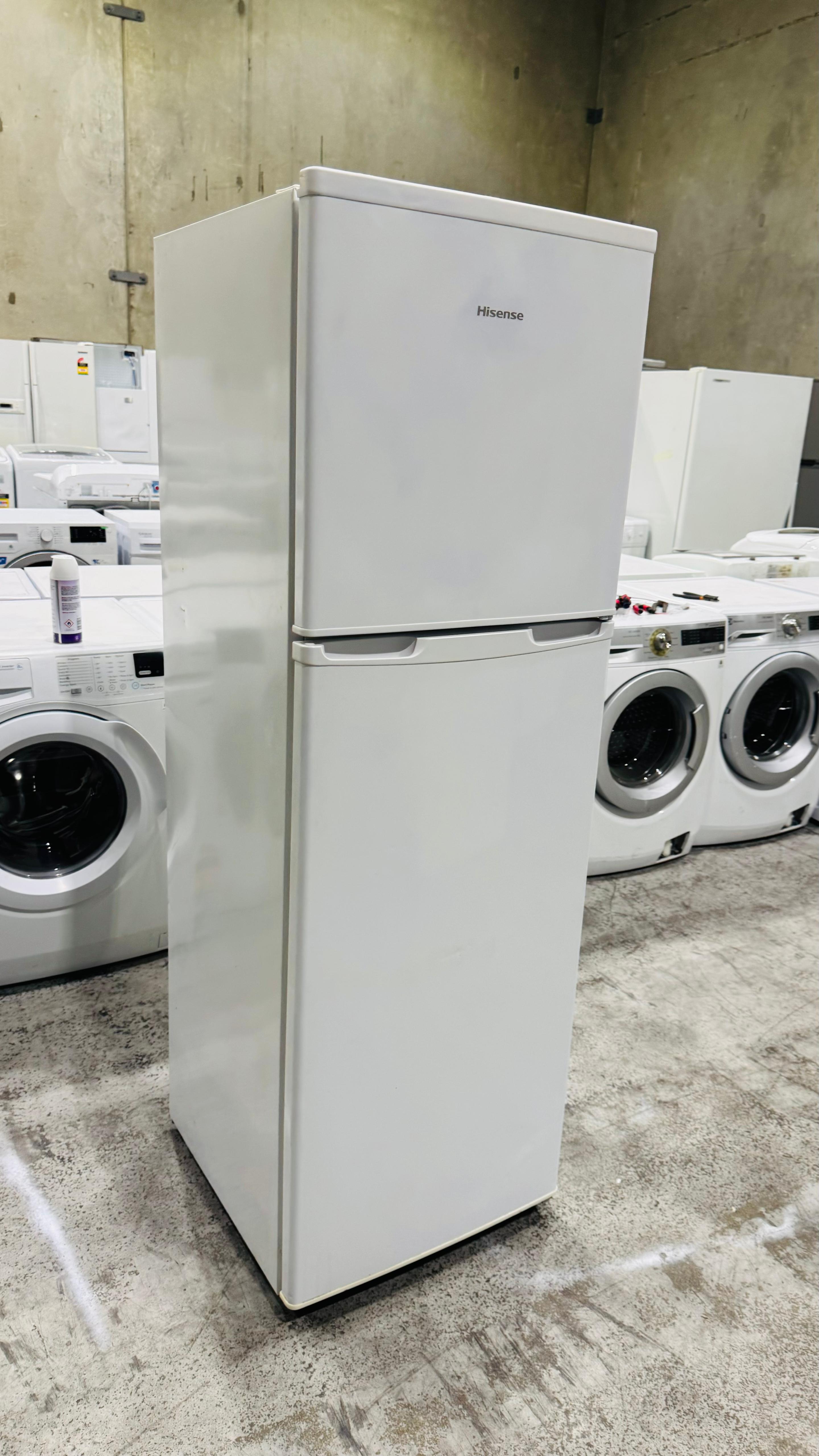 HISENSE 269 LITRES FRIDGE FREEZER
