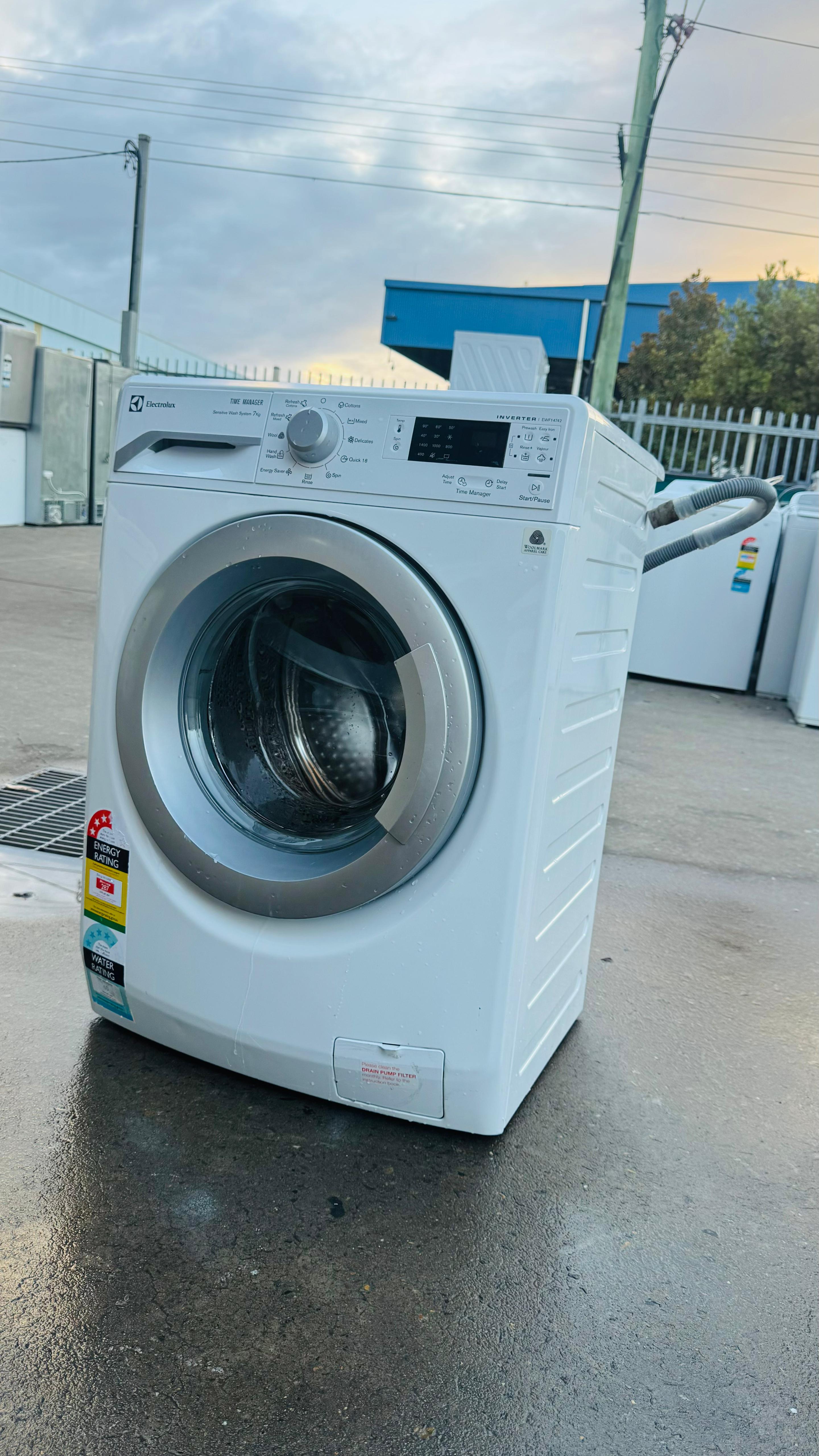 ELECTROLUX 7 KGS FRONT LOADER WASHING MACHINE