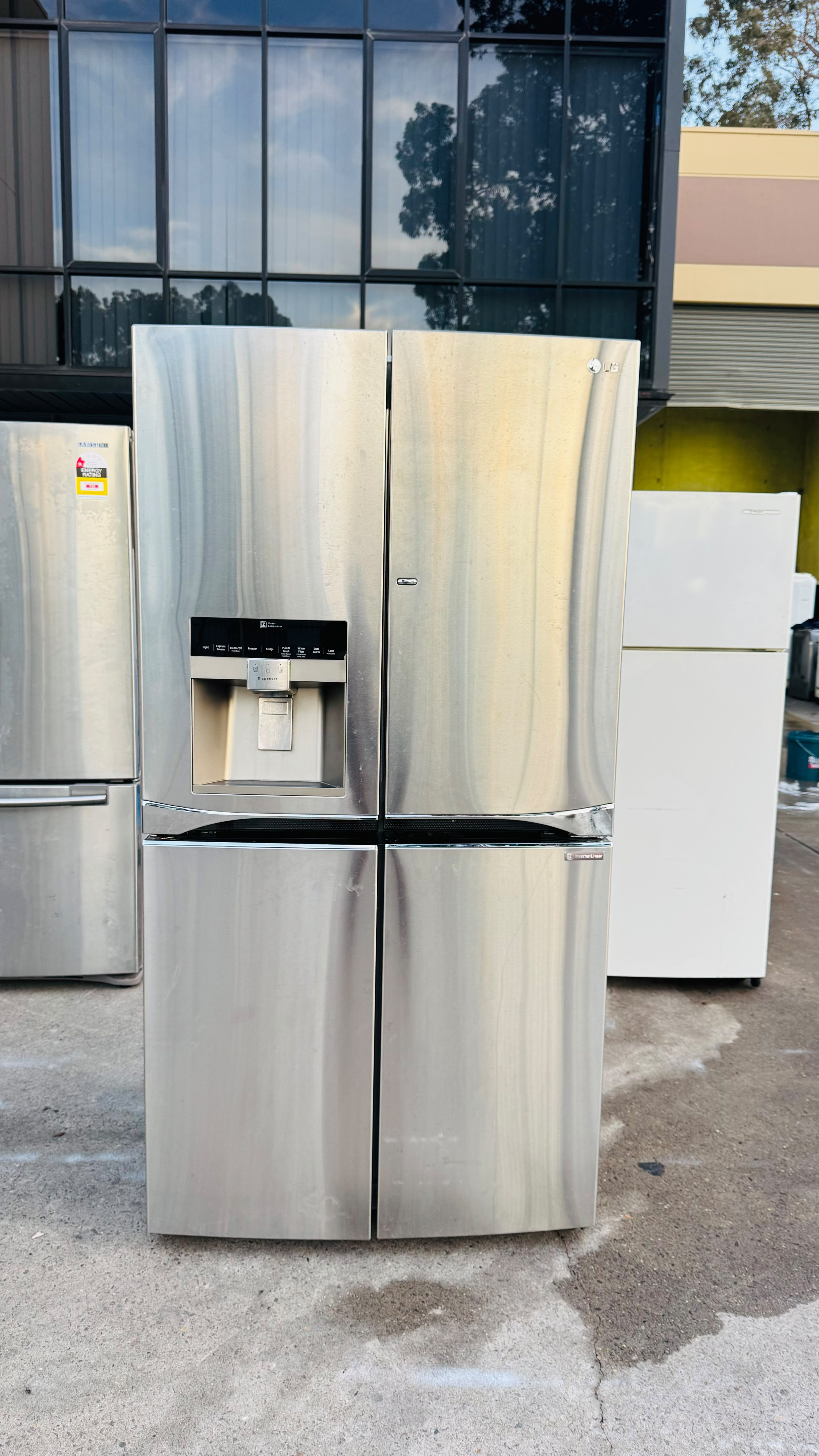 LG QUAD FRENCH DOOR 712 LITRES FRIDGE FREEZER