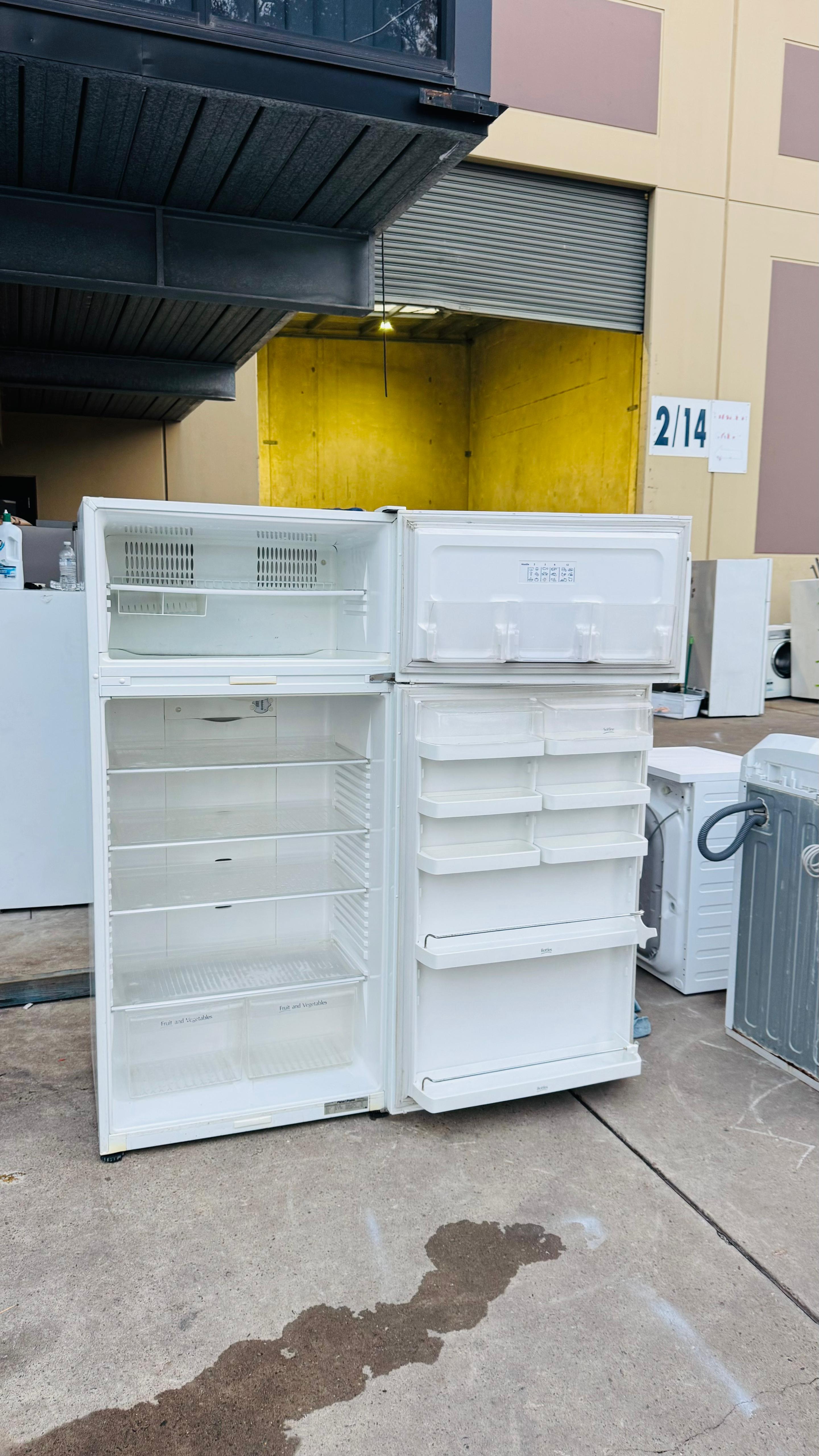 FISHER AND PAYKEL 517 LITRES FRIDGE FREEZER