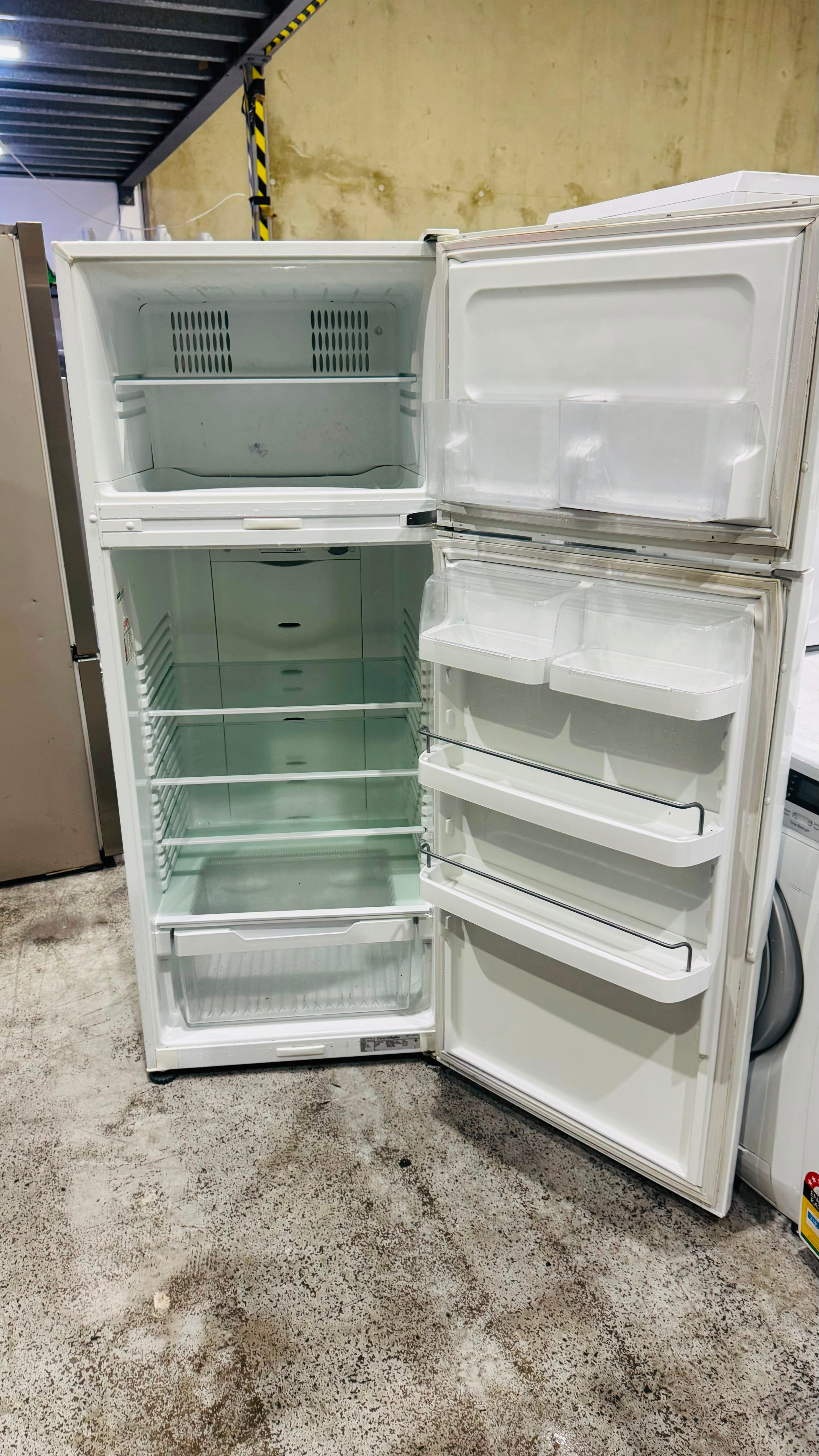 FISHER AND PAYKEL 380 LITRES FRIDGE FREEZER