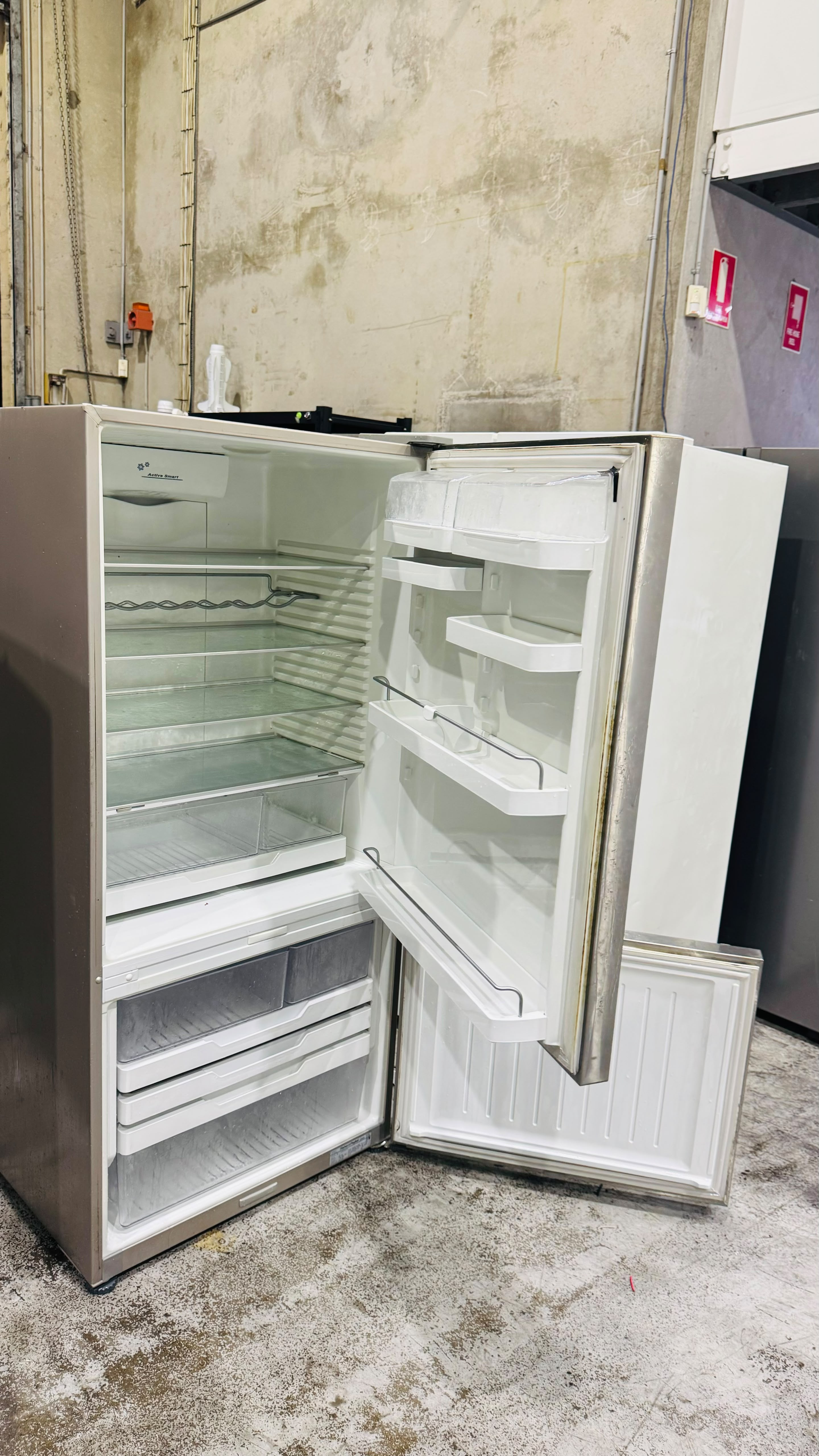 FISHER AND PAYKEL 519 LITRES FRIDGE FREEZER DISPLAY NOT WORKING CANT SET TEMPERATURE FRIDGE FREEZER WORKING FINE