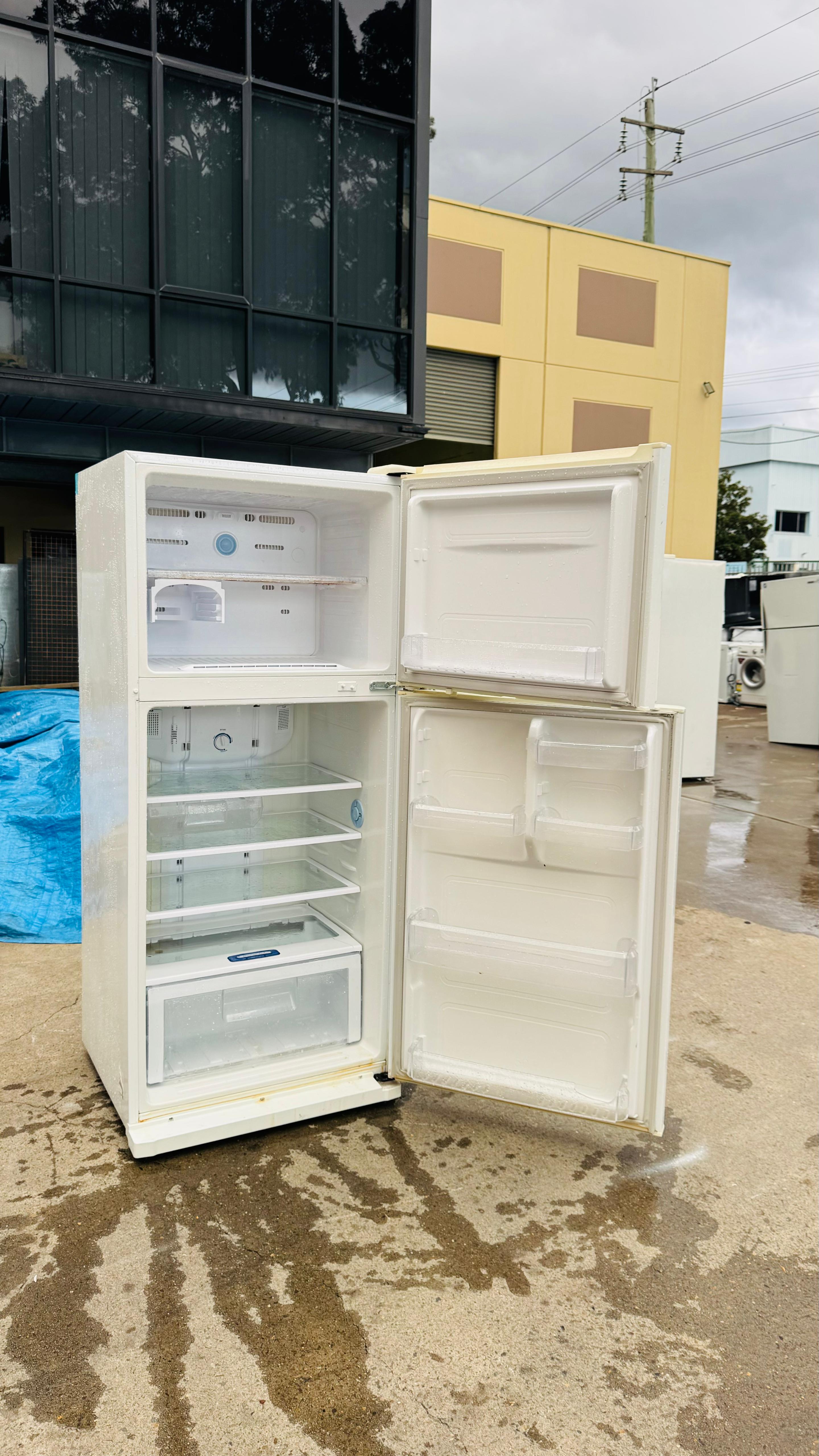 SAMSUNG 431 LITRES FRIDGE FREEZER