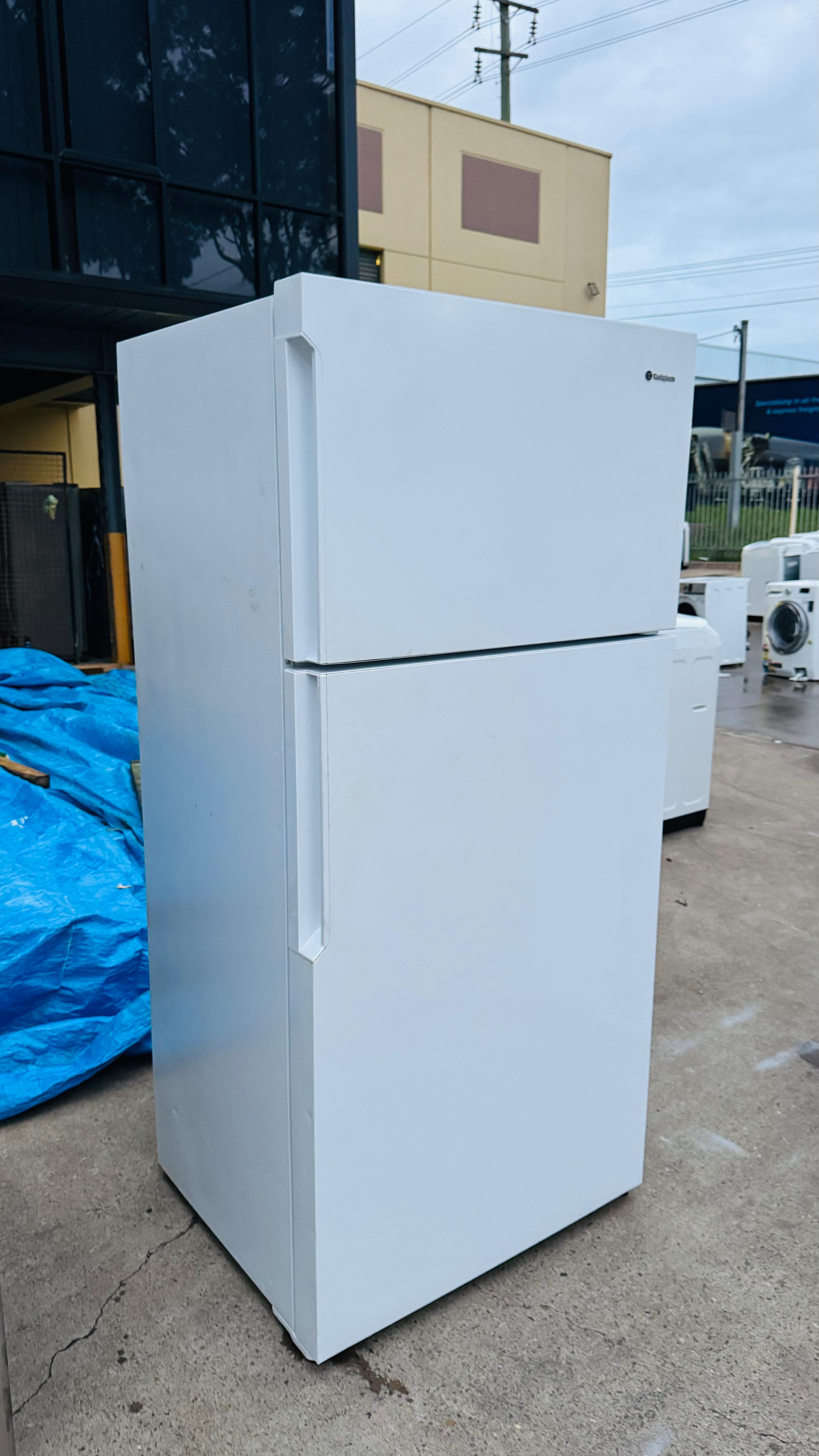 WESTINGHOUSE 536 LITRES FRIDGE FREEZER