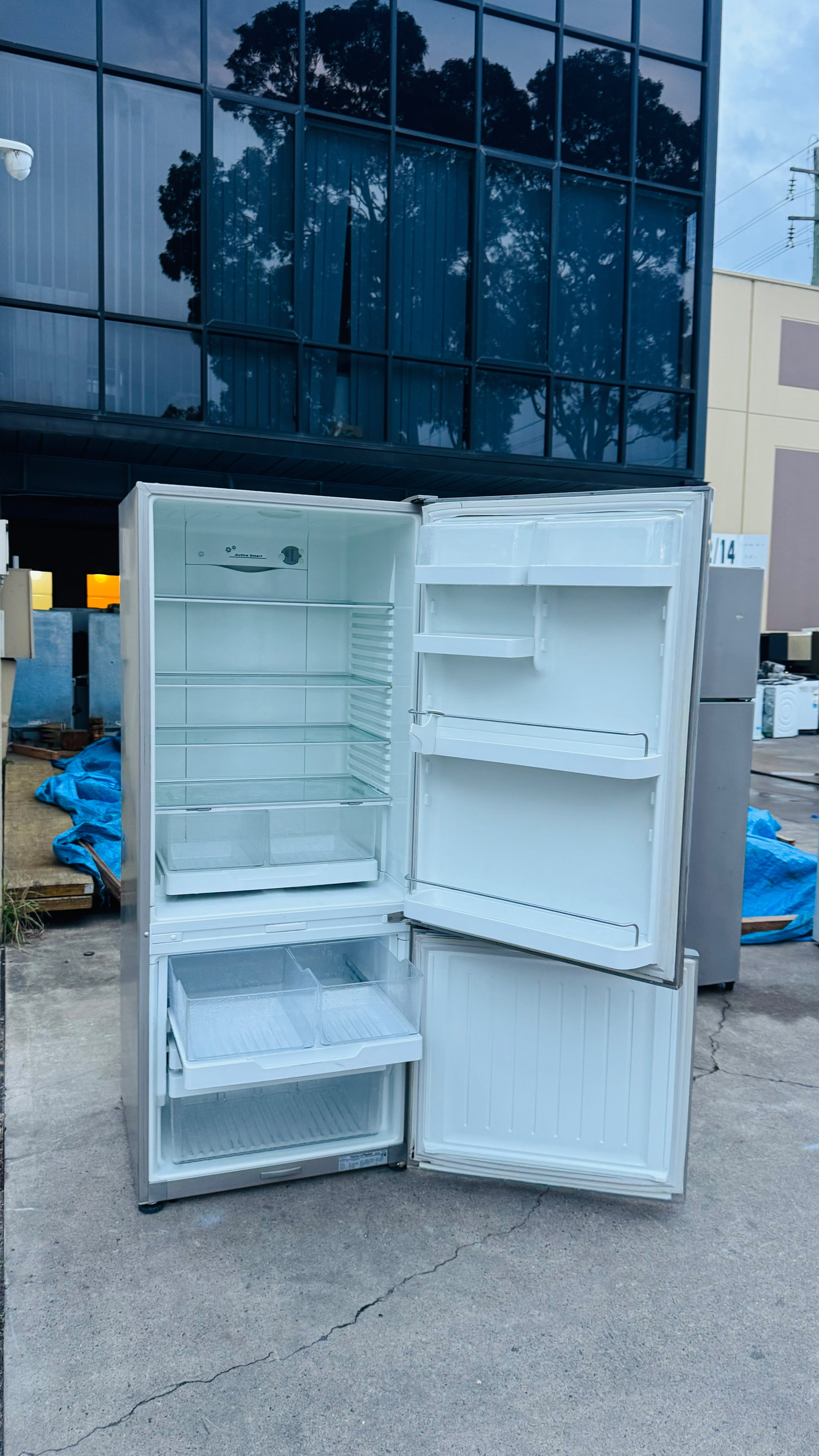 FISHER AND PAYKEL 442 LITRES FRIDGE FREEZER