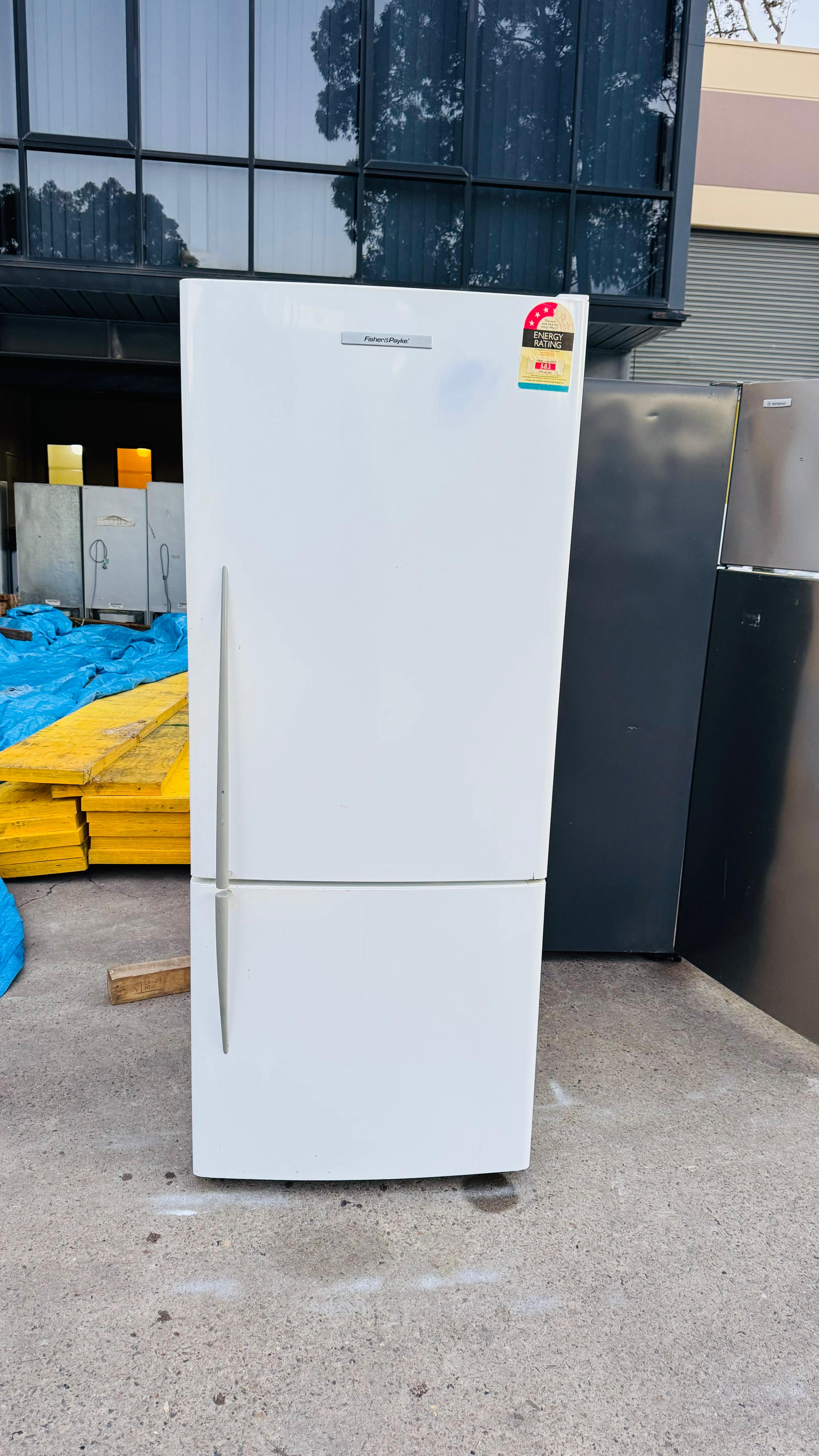 FISHER AND PAYKEL 442 LITRES FRIDGE FREEZER