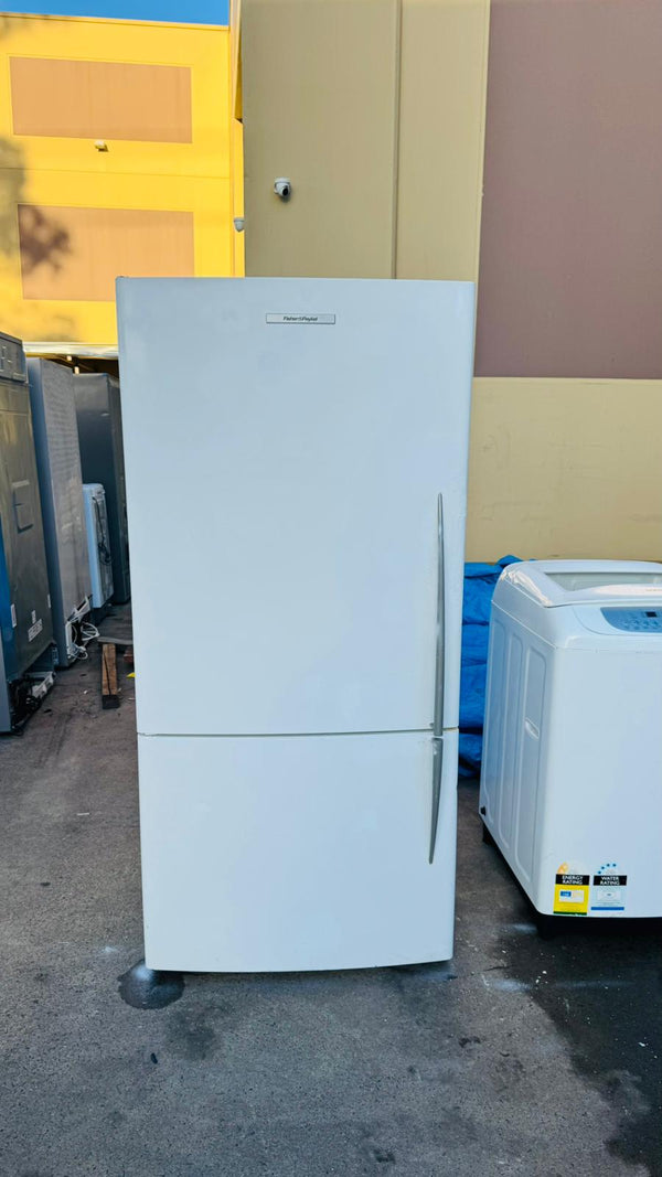 FISHER AND PAYKEL 519 LITRES FRIDGE FREEZER