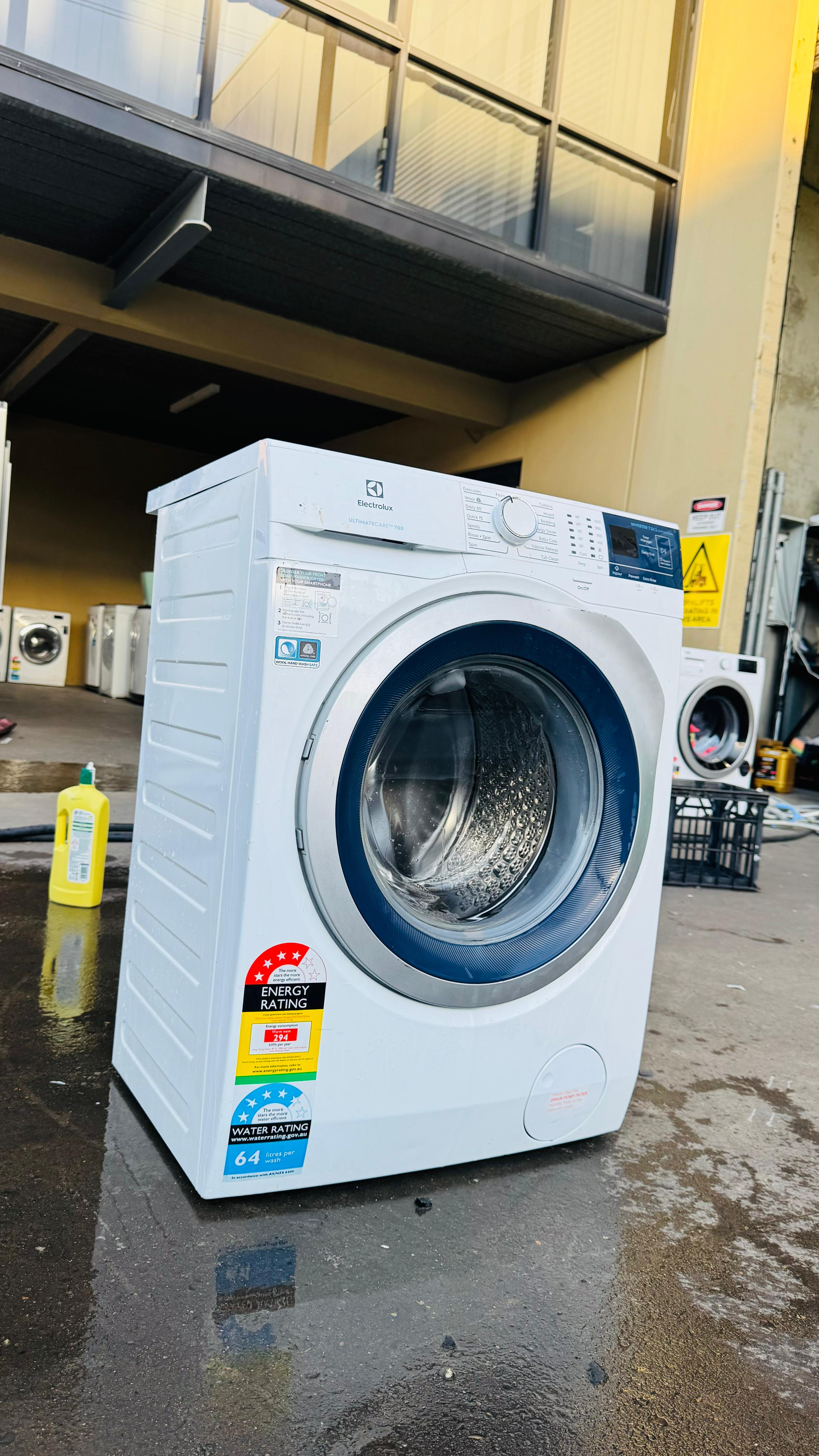ELECTROLUX 7.5KGS FRONT LOADER WASHING MACHINE
