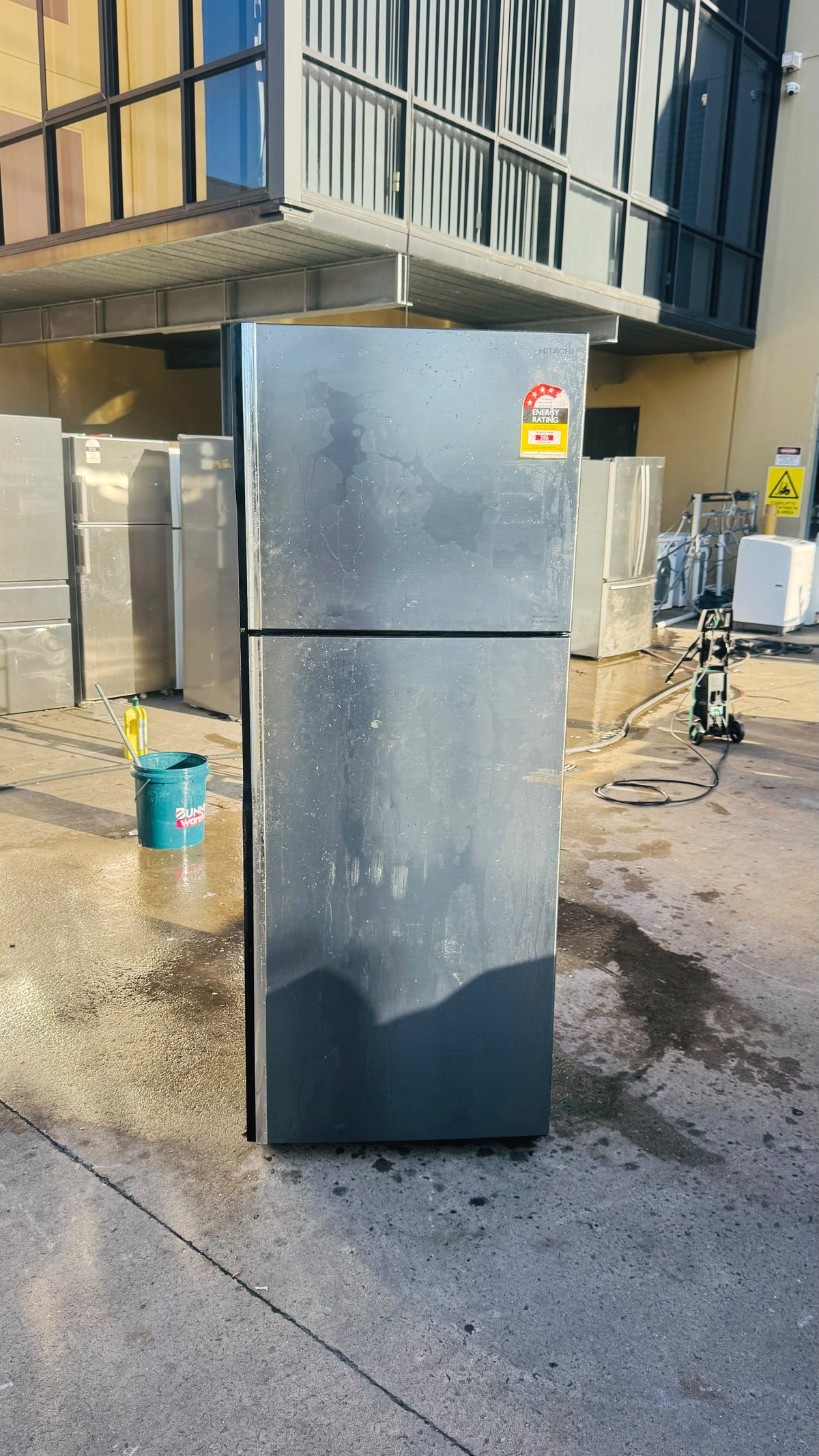 HITACHI 480 LITRES FRIDGE FREEZER
