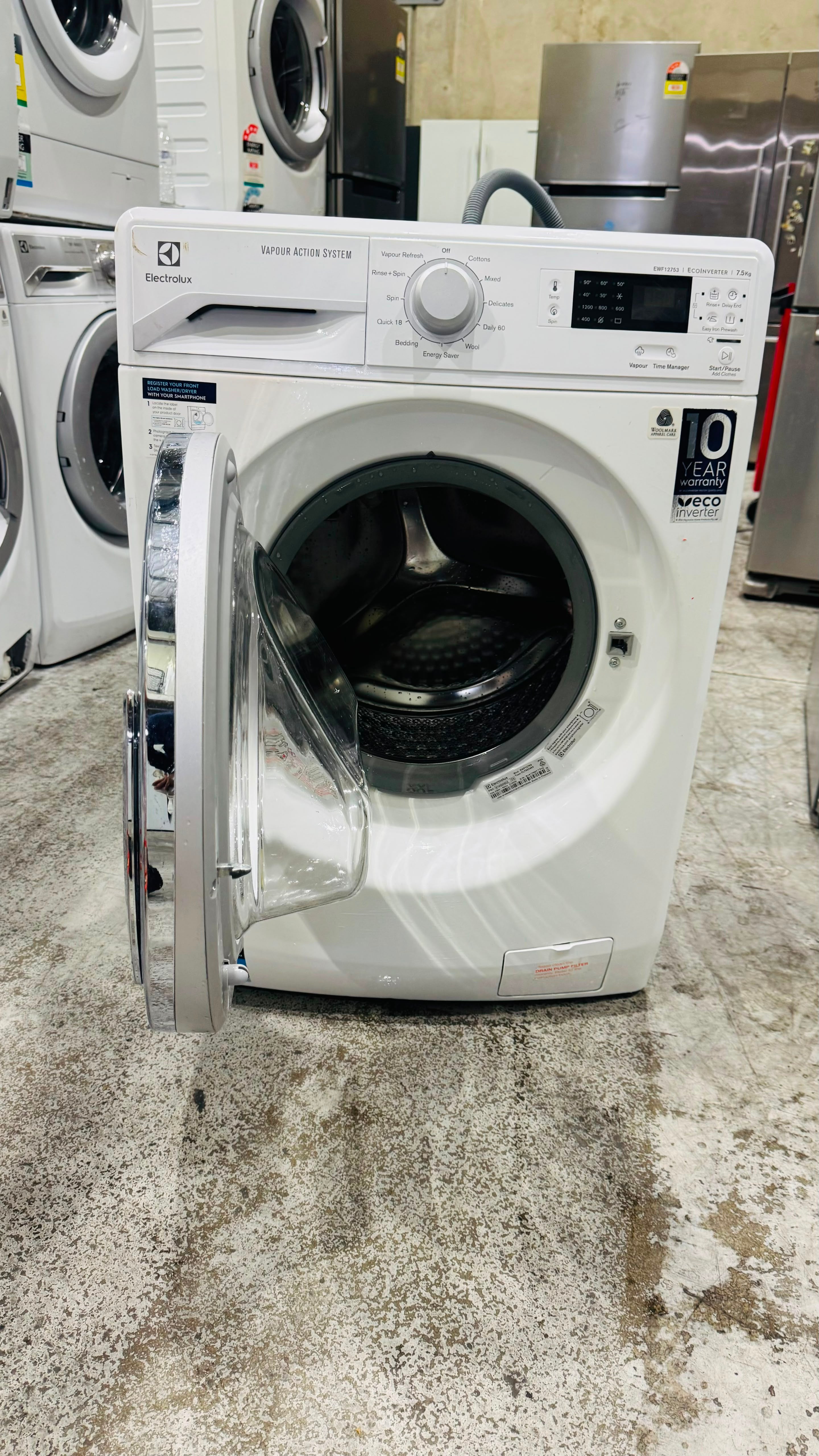 ELECTROLUX 7.5KGS FRONT LOADER WASHING MACHINE