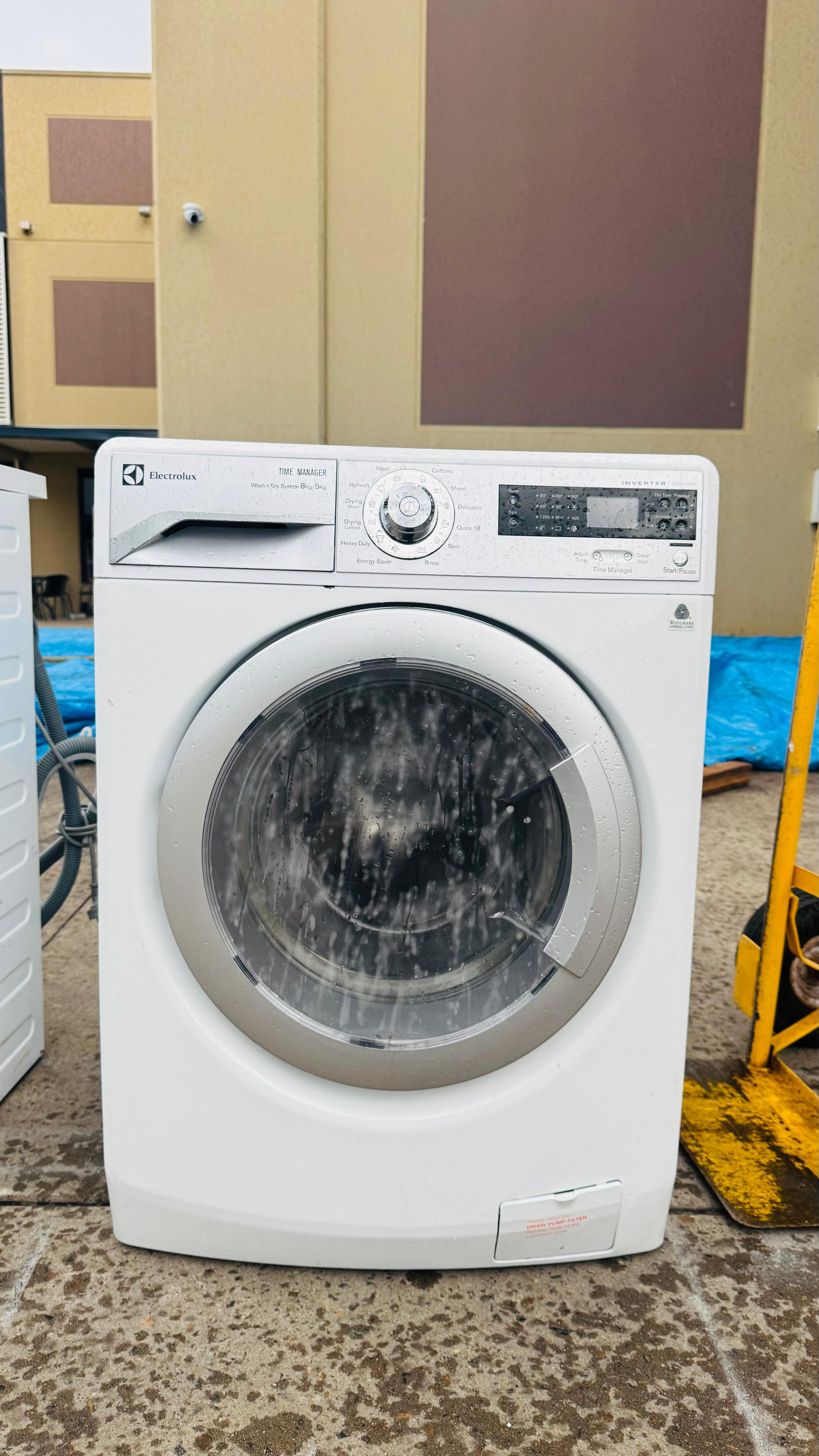 ELECTROLUX 8KGS FRONT LOADER WASHING MACHINE
