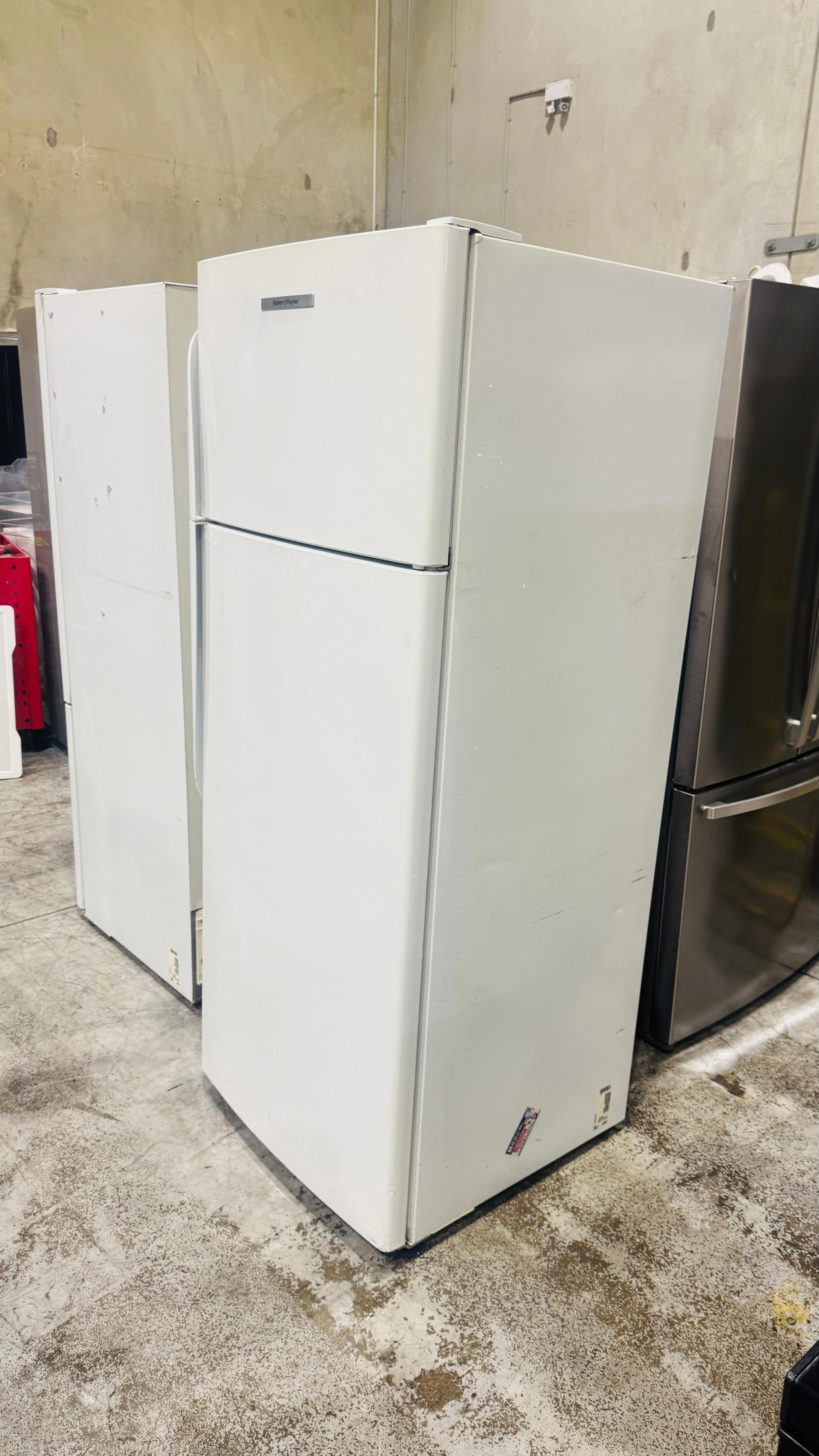 FISHER AND PAYKEL 447 LITRES FRIDGE FREEZER
