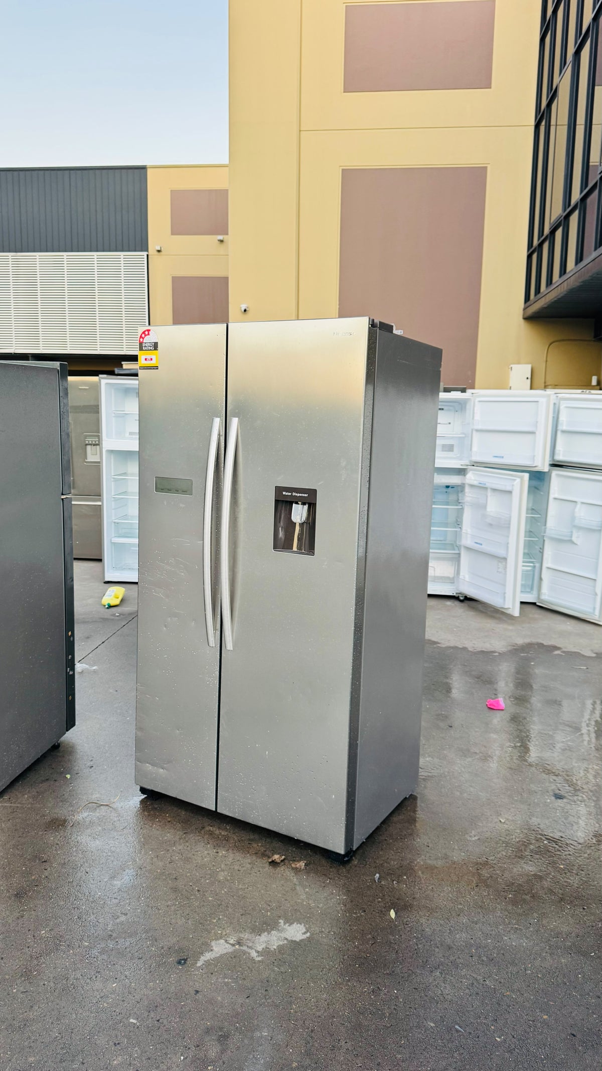 HISENSE SIDE BY SIDE 578 LITRES FRIDGE FREEZER