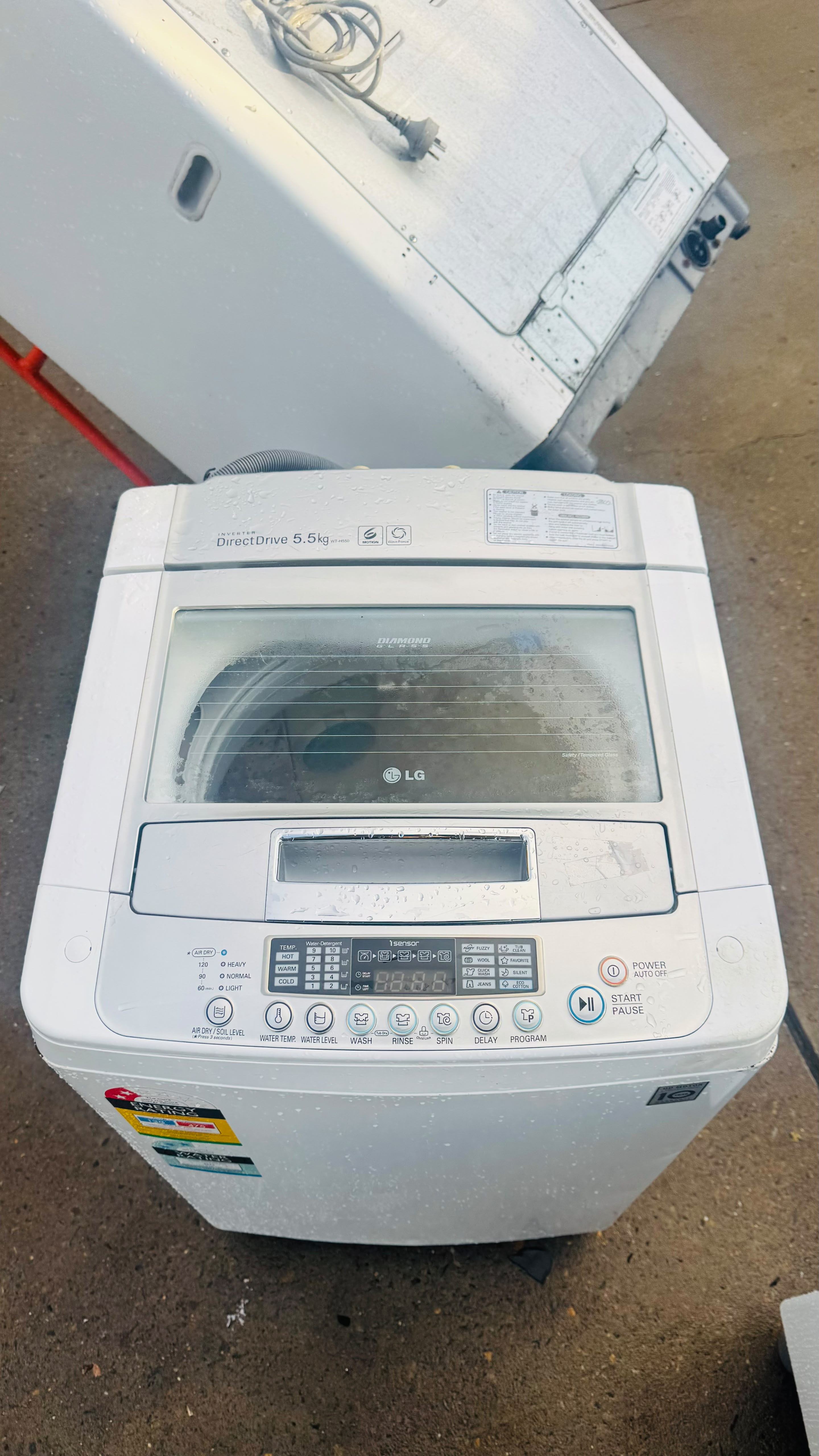 LG 5.5KGS TOP LOADER WASHING MACHINE