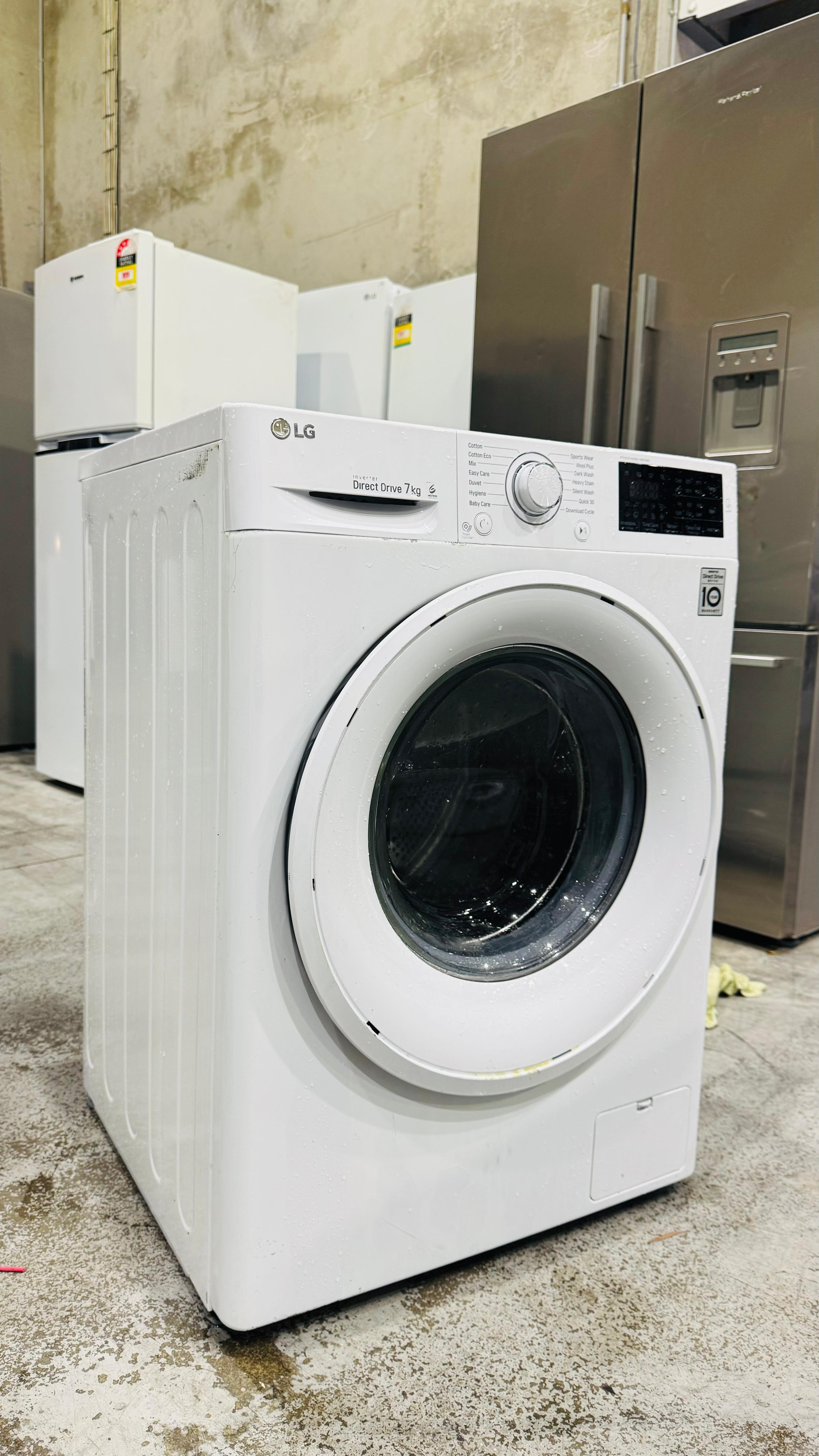 LG 7 KGS FRONT LOADER WASHING MACHINE