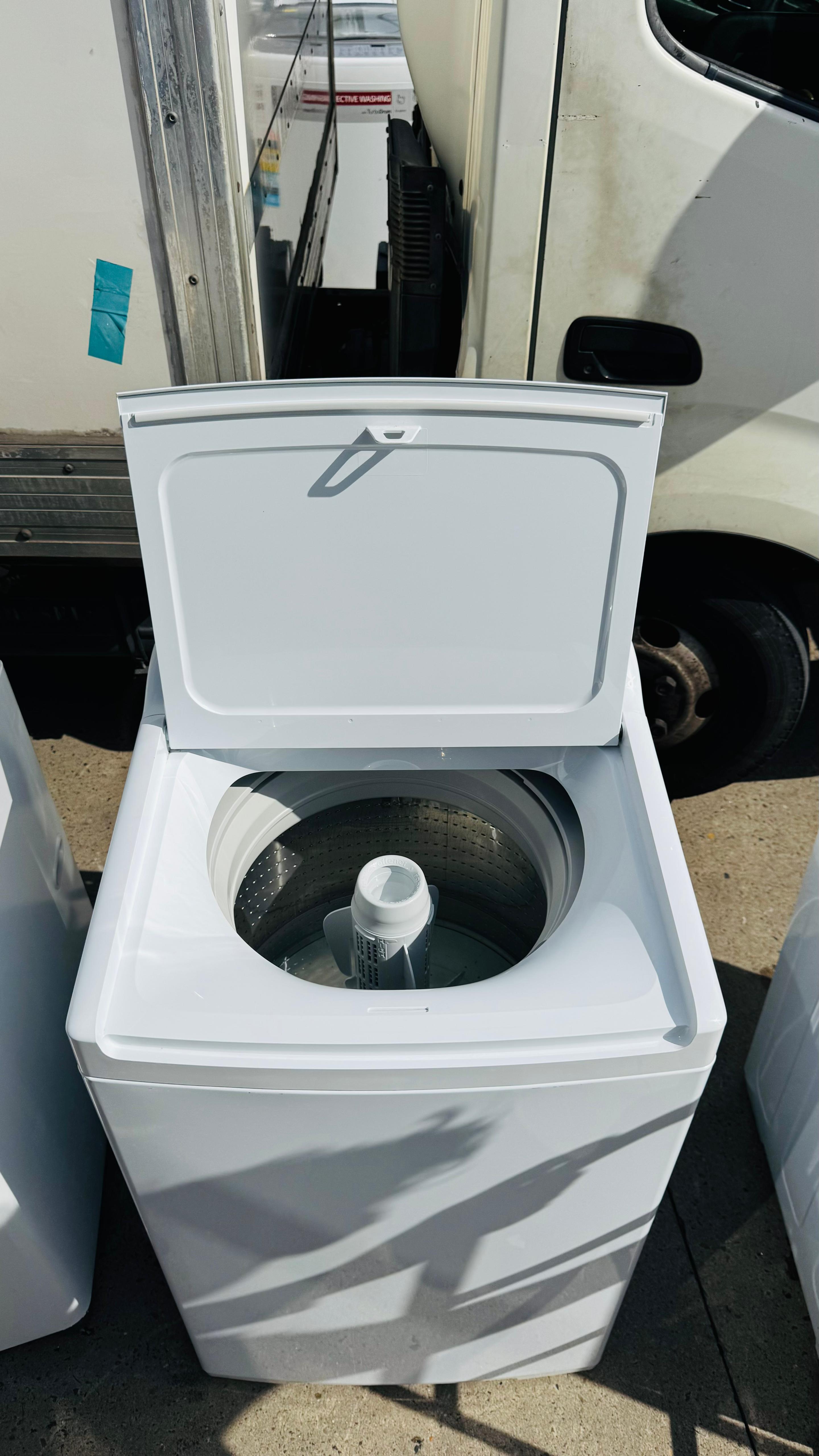 FISHER AND PAYKEL 8.5KGS TOP LOADER WASHING MACHINE