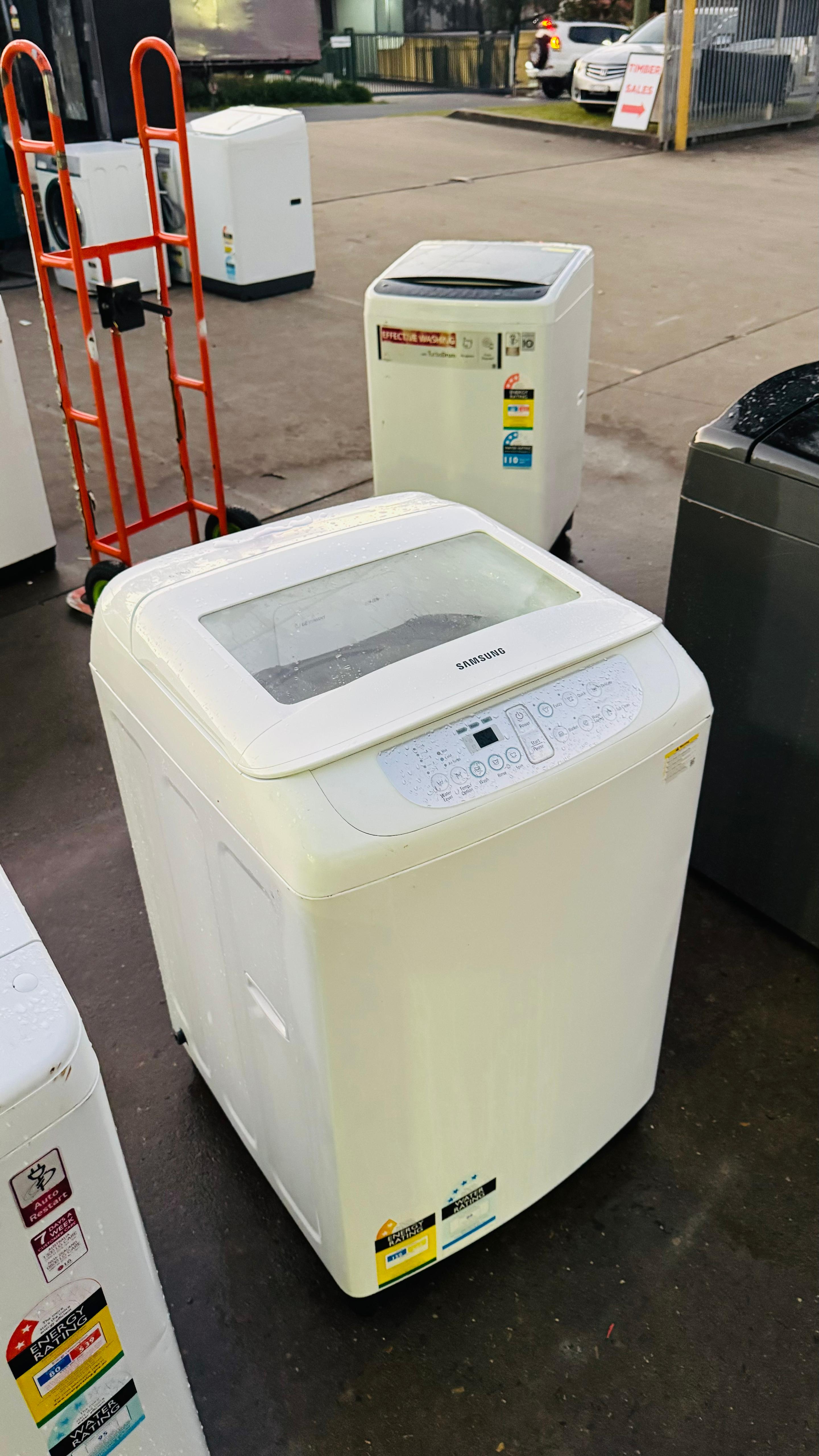 LG 6.5KGS TOP LOADER WASHING MACHINE