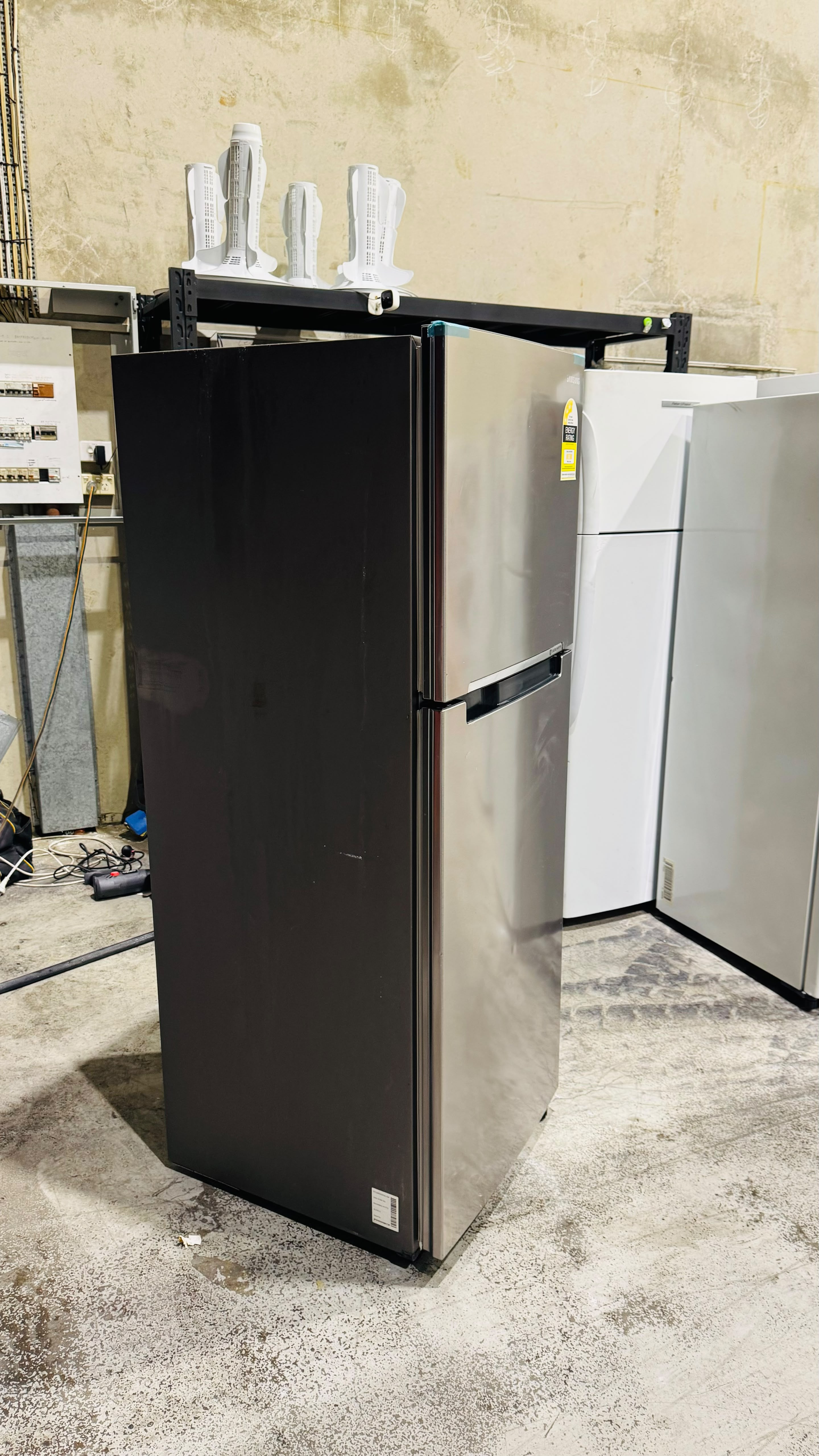 SAMSUNG 320 LITRES FRIDGE FREEZER