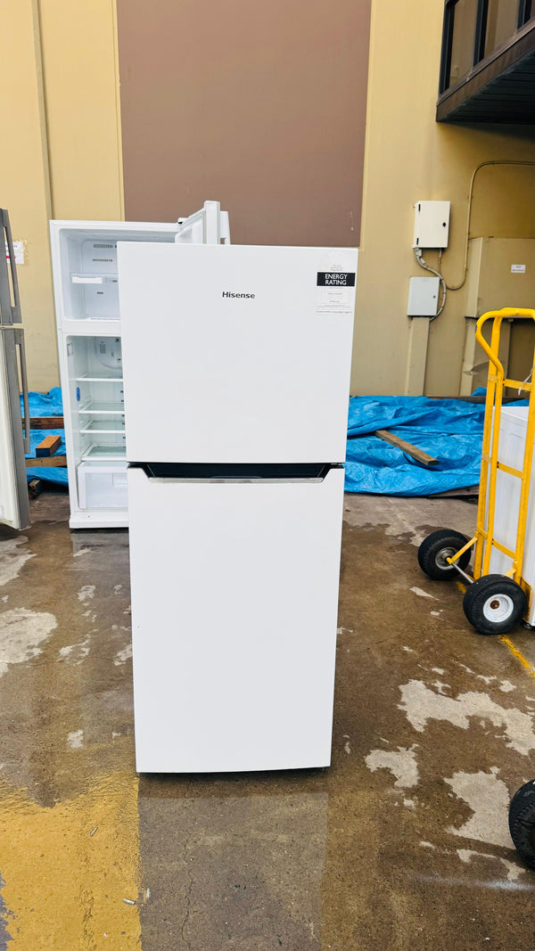 HISENSE 230 LITRES FRIDGE FREEZER